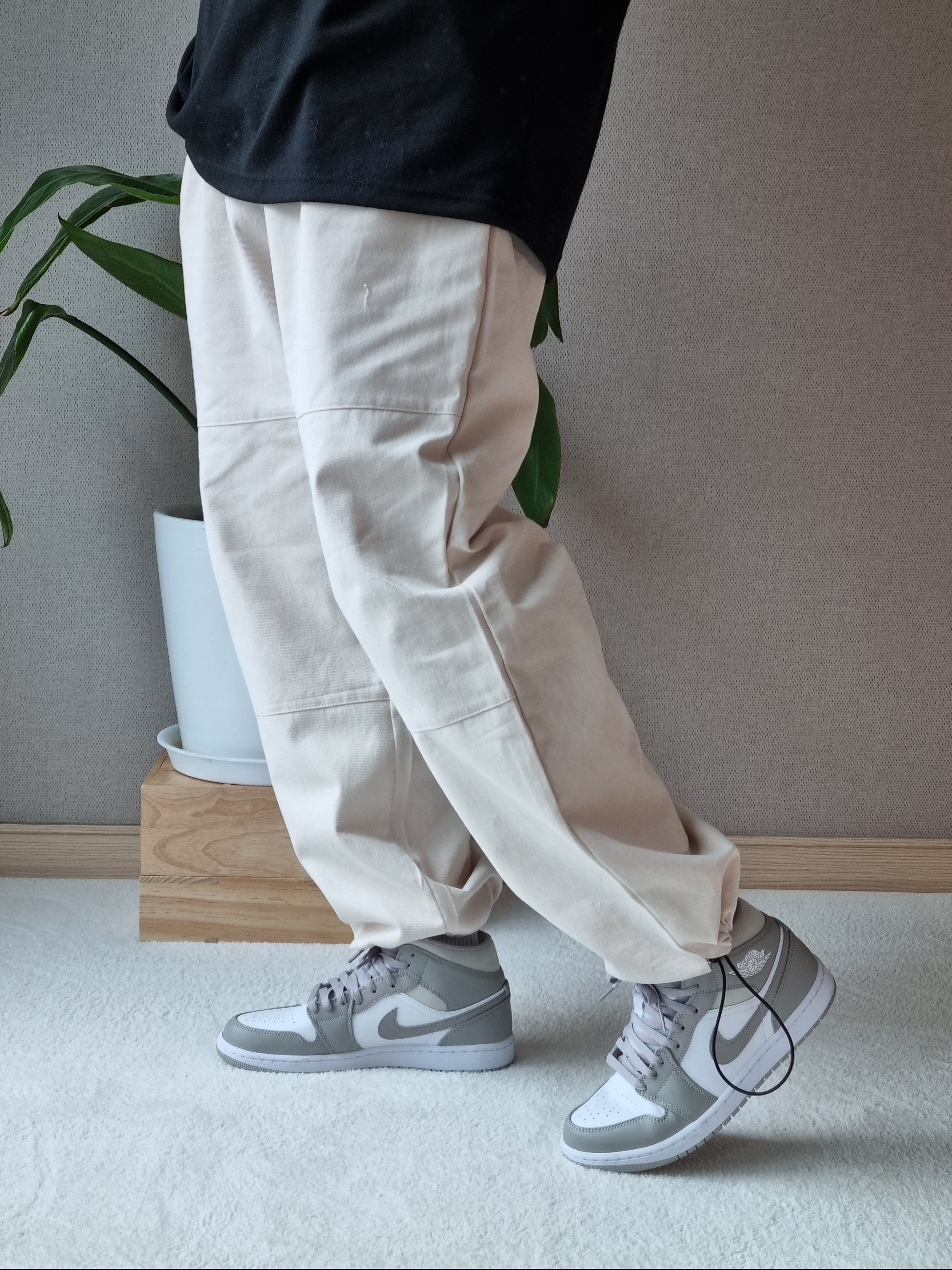 Jordan 1 Mid College Grey 착용 스타일