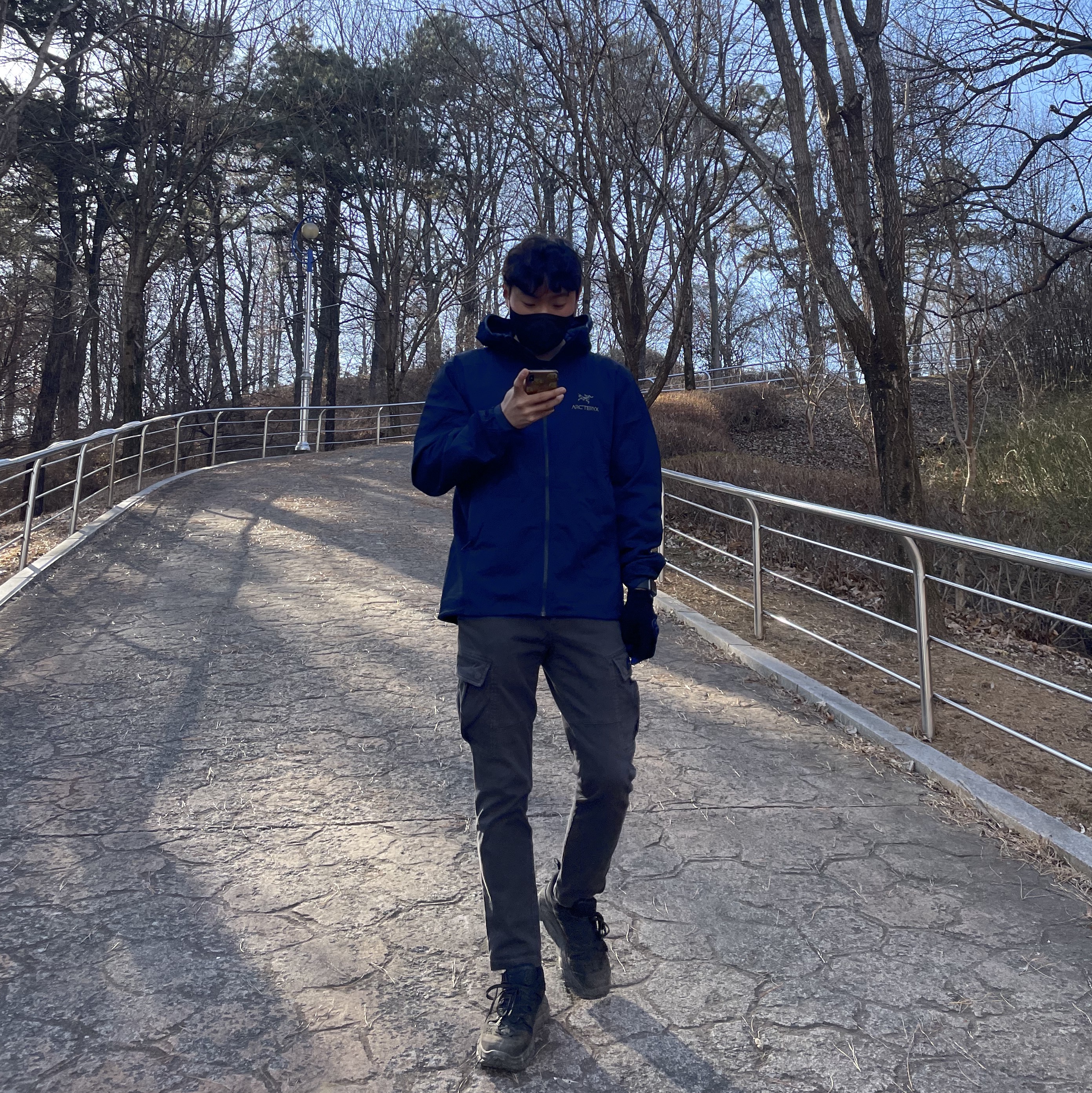 Arc'teryx Atom LT Hoody Black, Arc'teryx Beta LT Jacket Black 착용 스타일