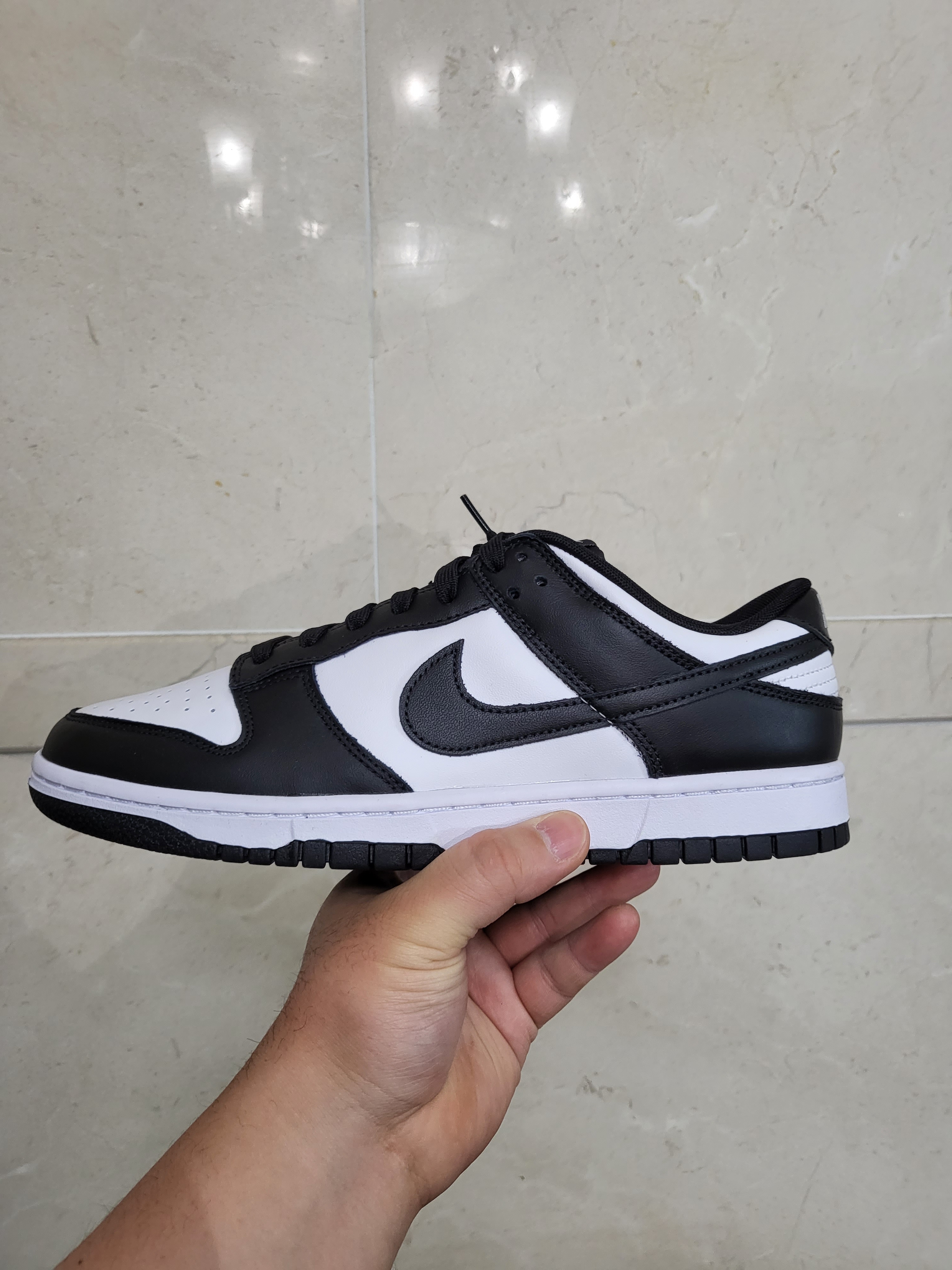 Nike Dunk Low Retro Black 착용 스타일