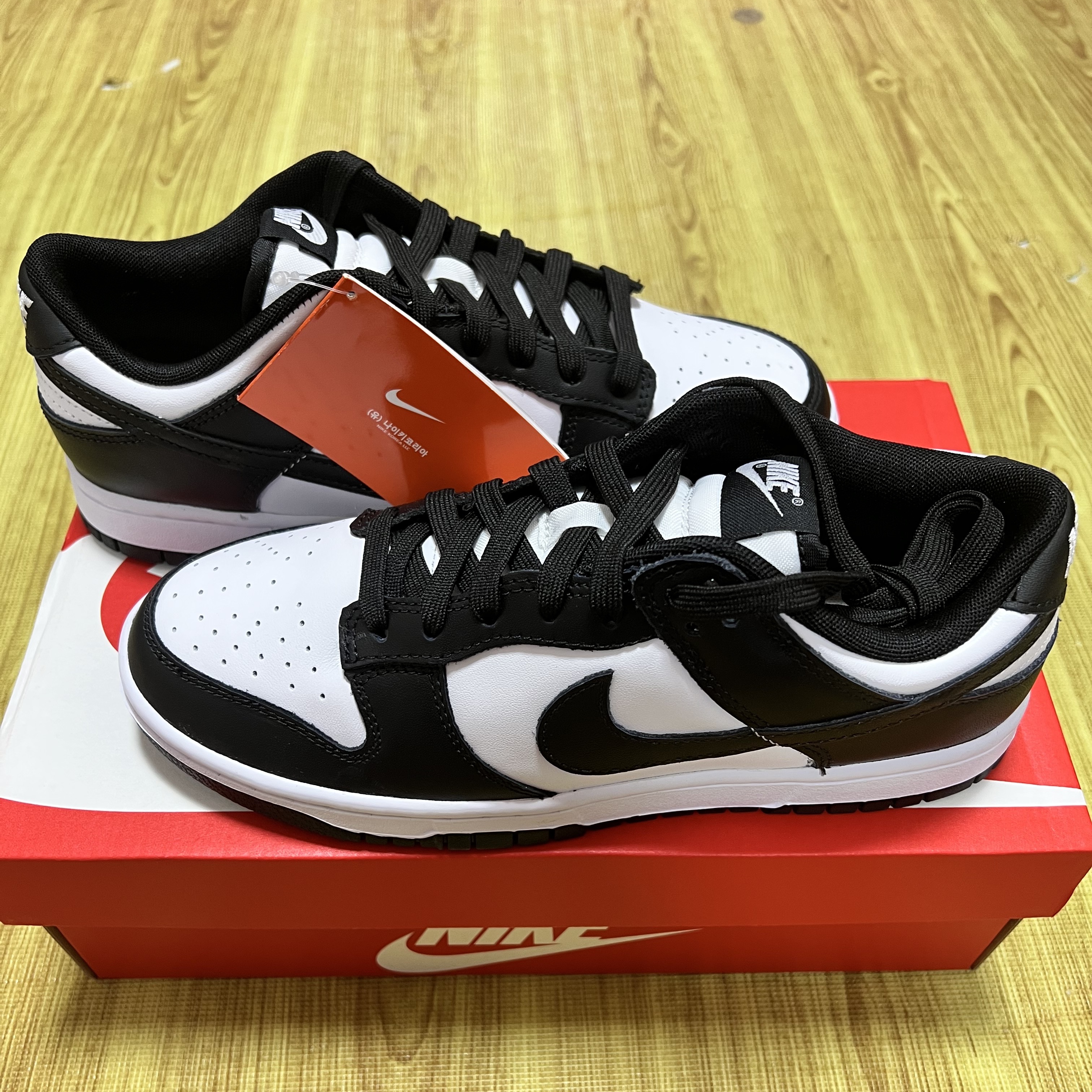 Nike Dunk Low Retro Black 착용 스타일