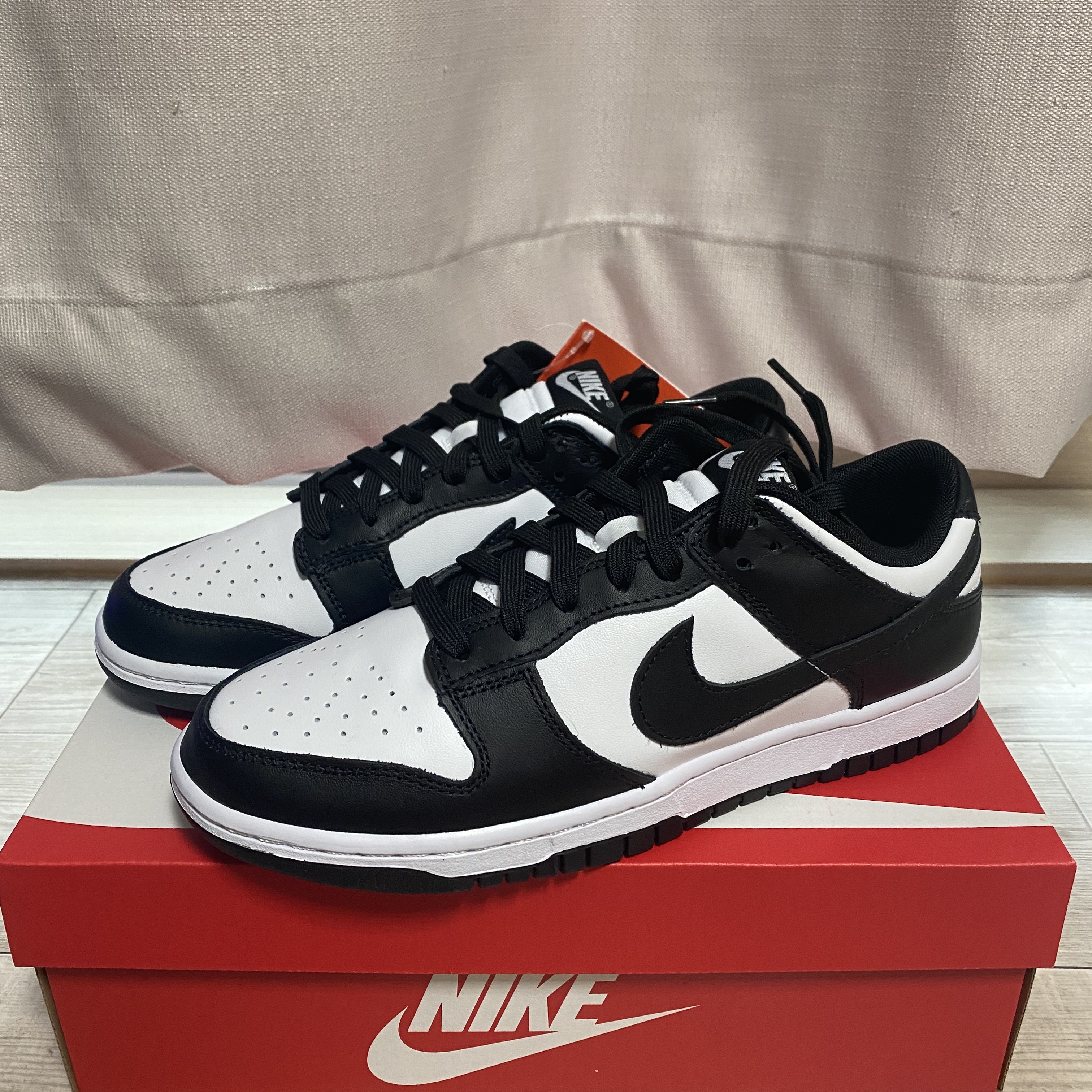 Nike Dunk Low Retro Black 착용 스타일 - 2