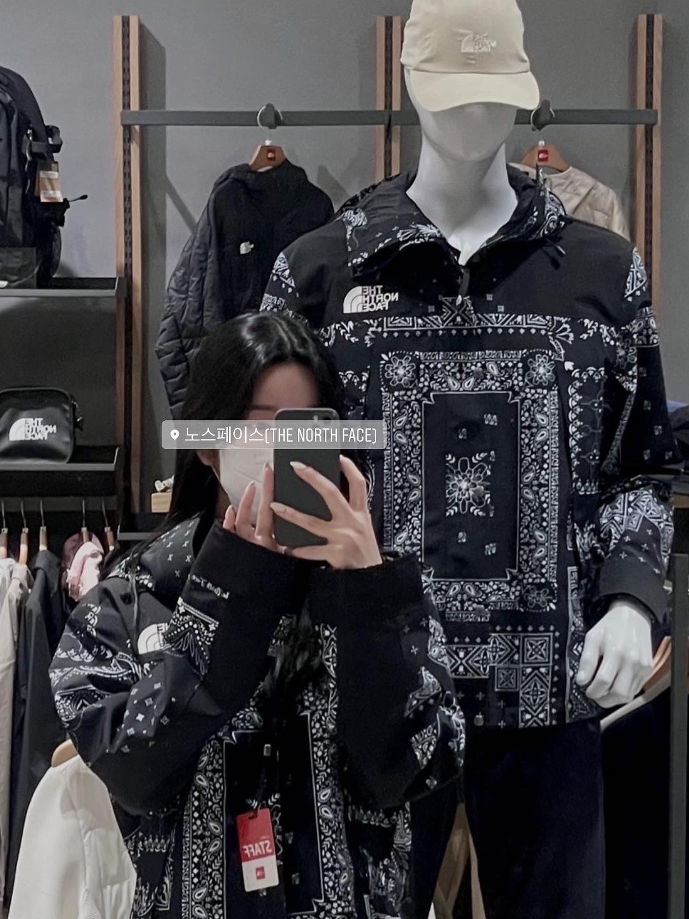 The North Face Novelty GTX Mountain Jacket Black 착용 스타일