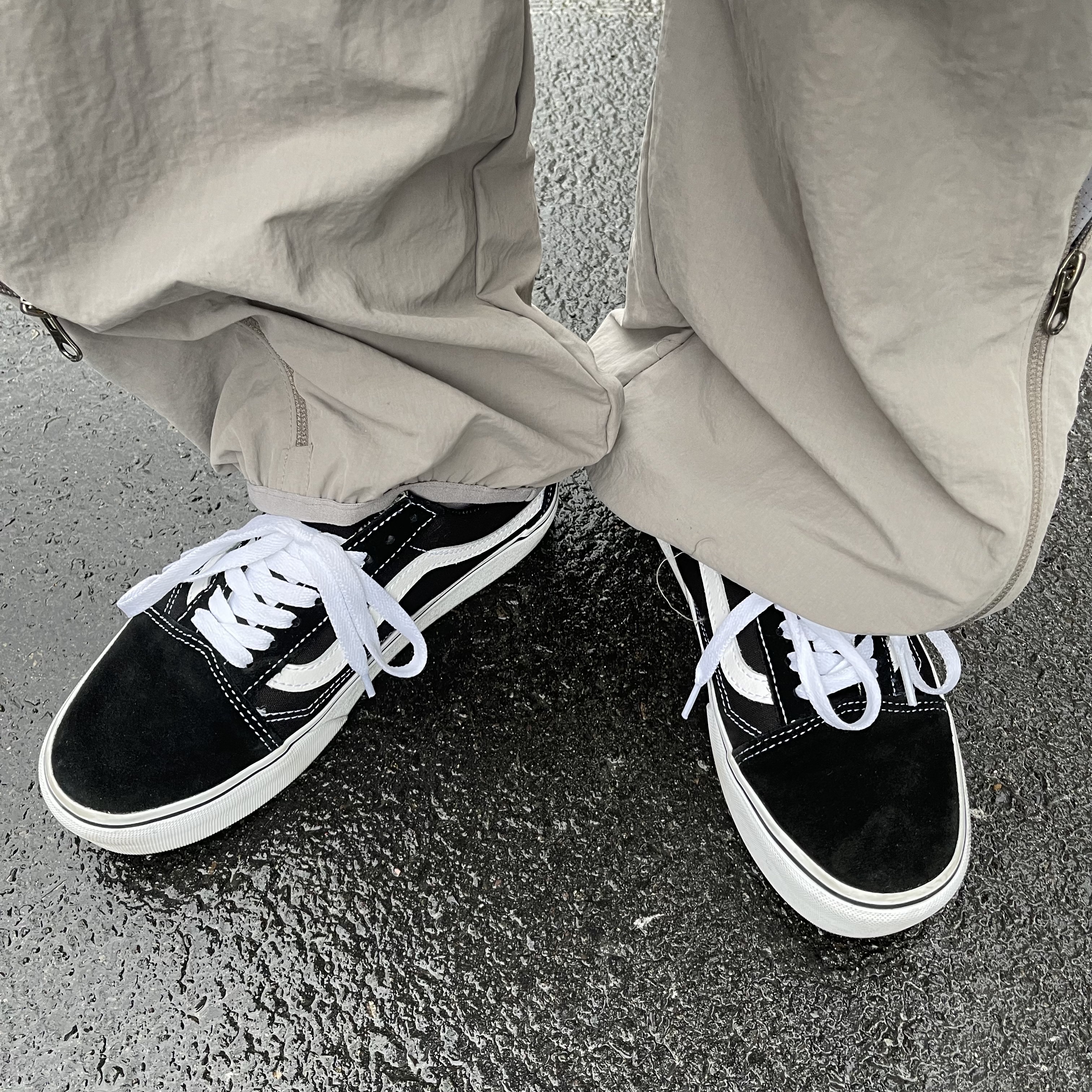 Vans Old Skool Platform Black White 착용 스타일 - 1