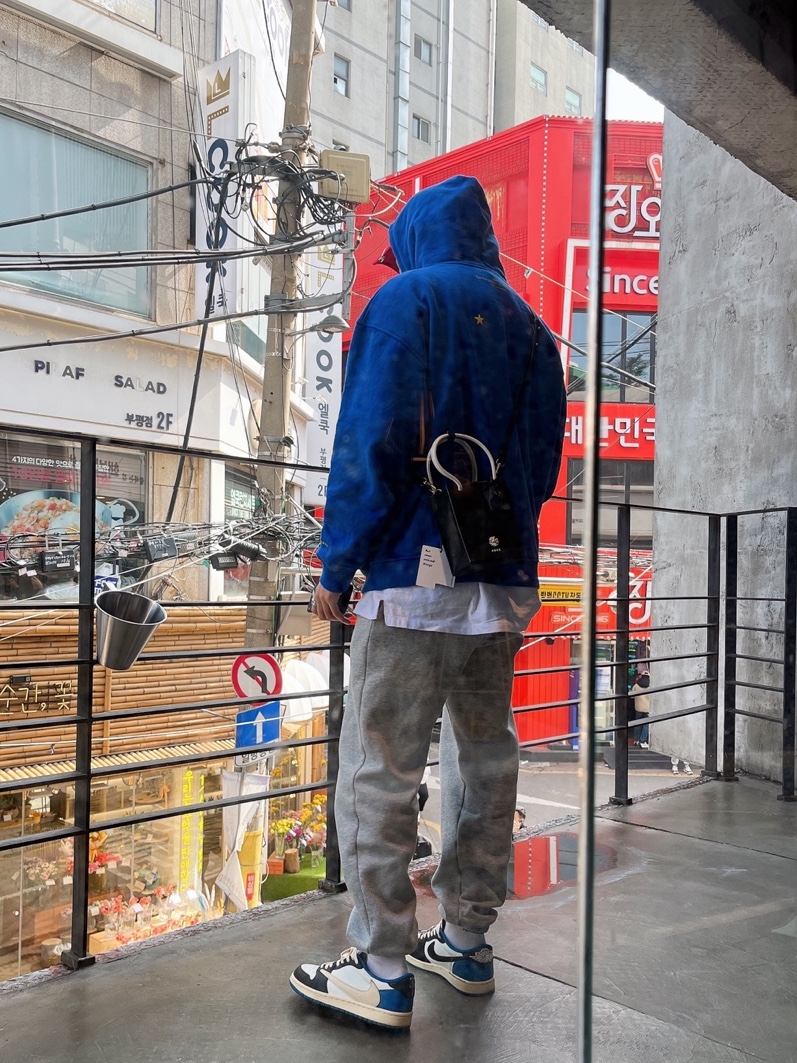 Ader Error Small Blue Bag Noir, Souvenir Official Eunify Classic Hoodie Blue 착용 스타일