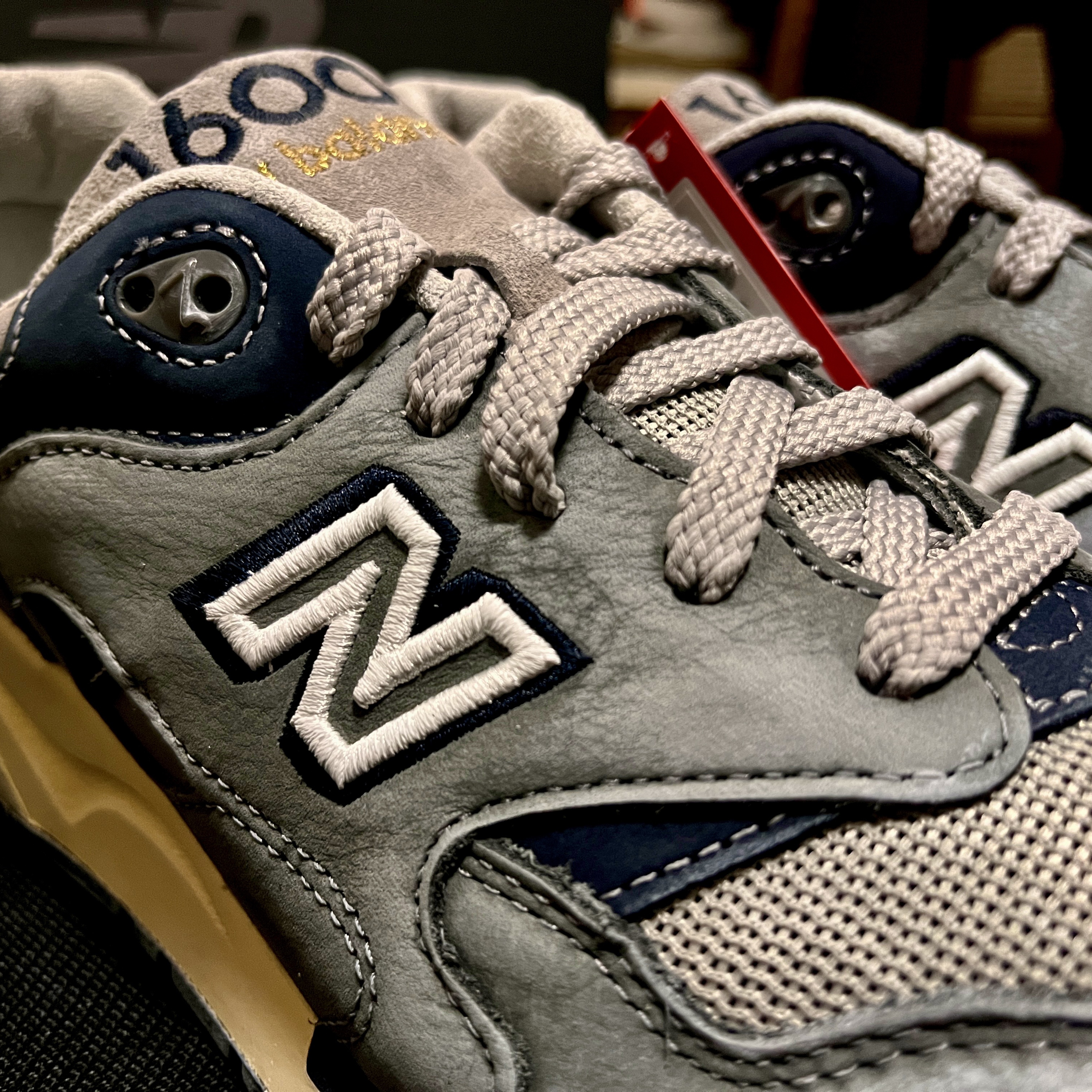 New Balance 1600 Premium Vintage Grey 착용 스타일