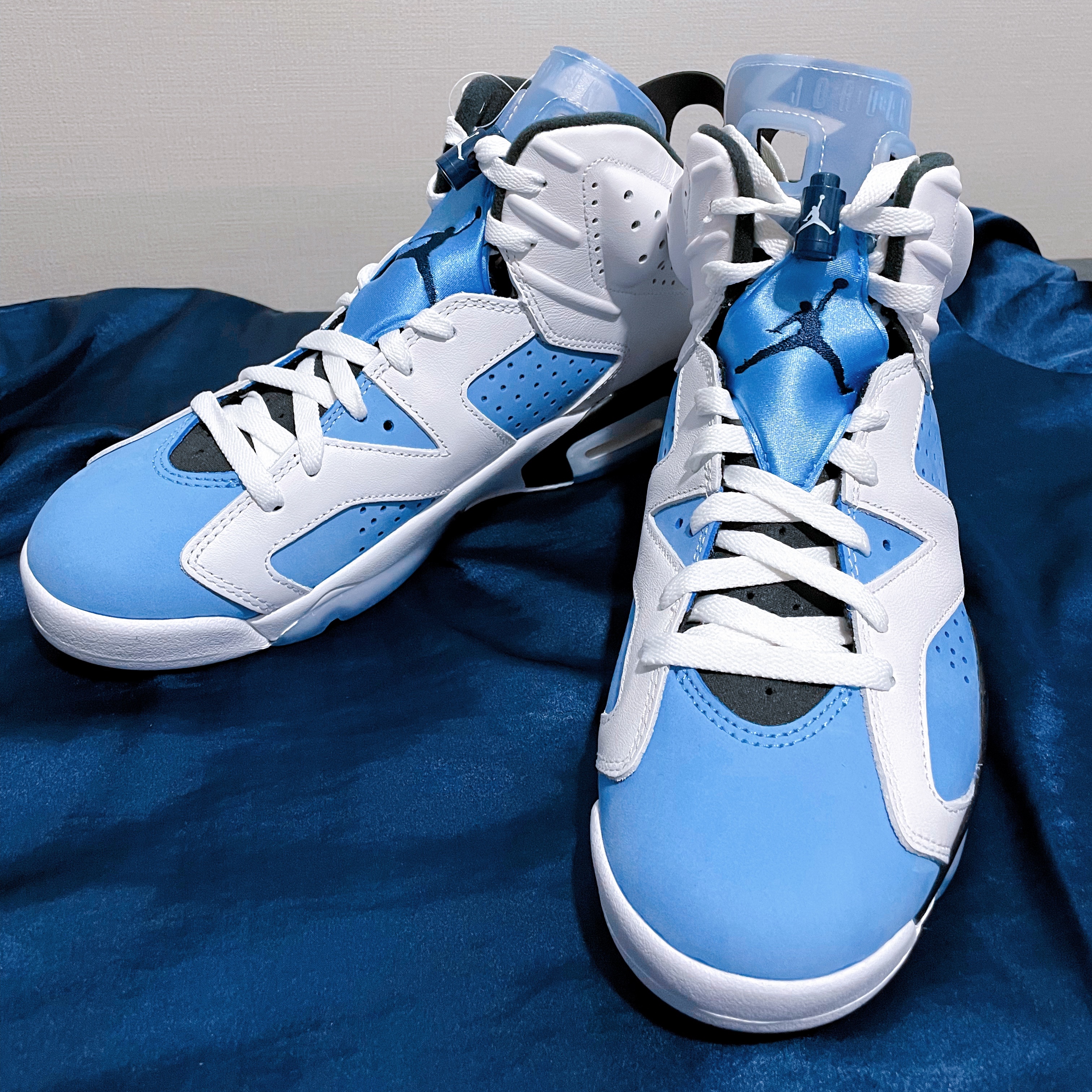 Jordan 6 Retro University Blue 착용 스타일