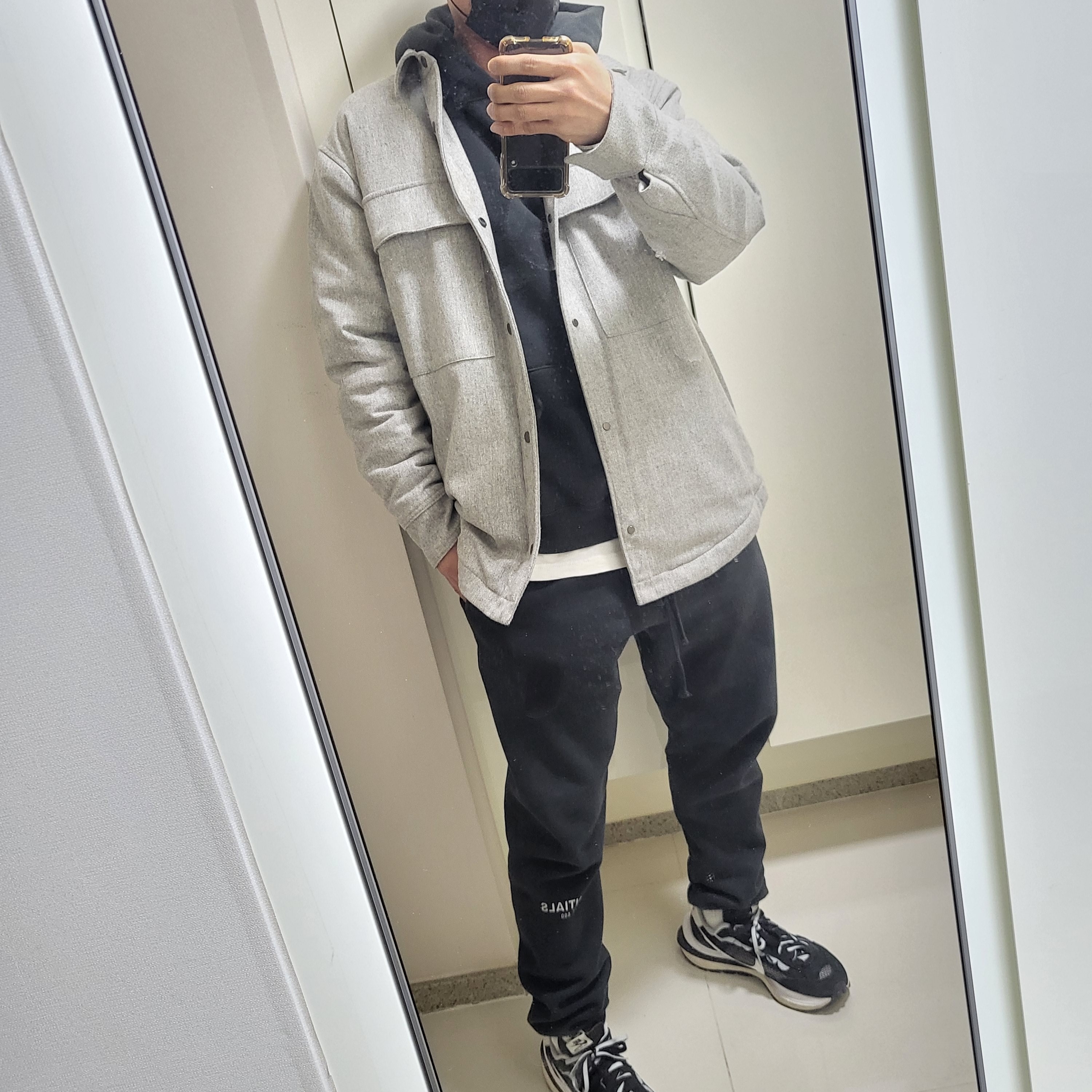 Essentials Track Pants Reflective Black - 20FW, Nike x Sacai VaporWaffle Black White 착용 스타일