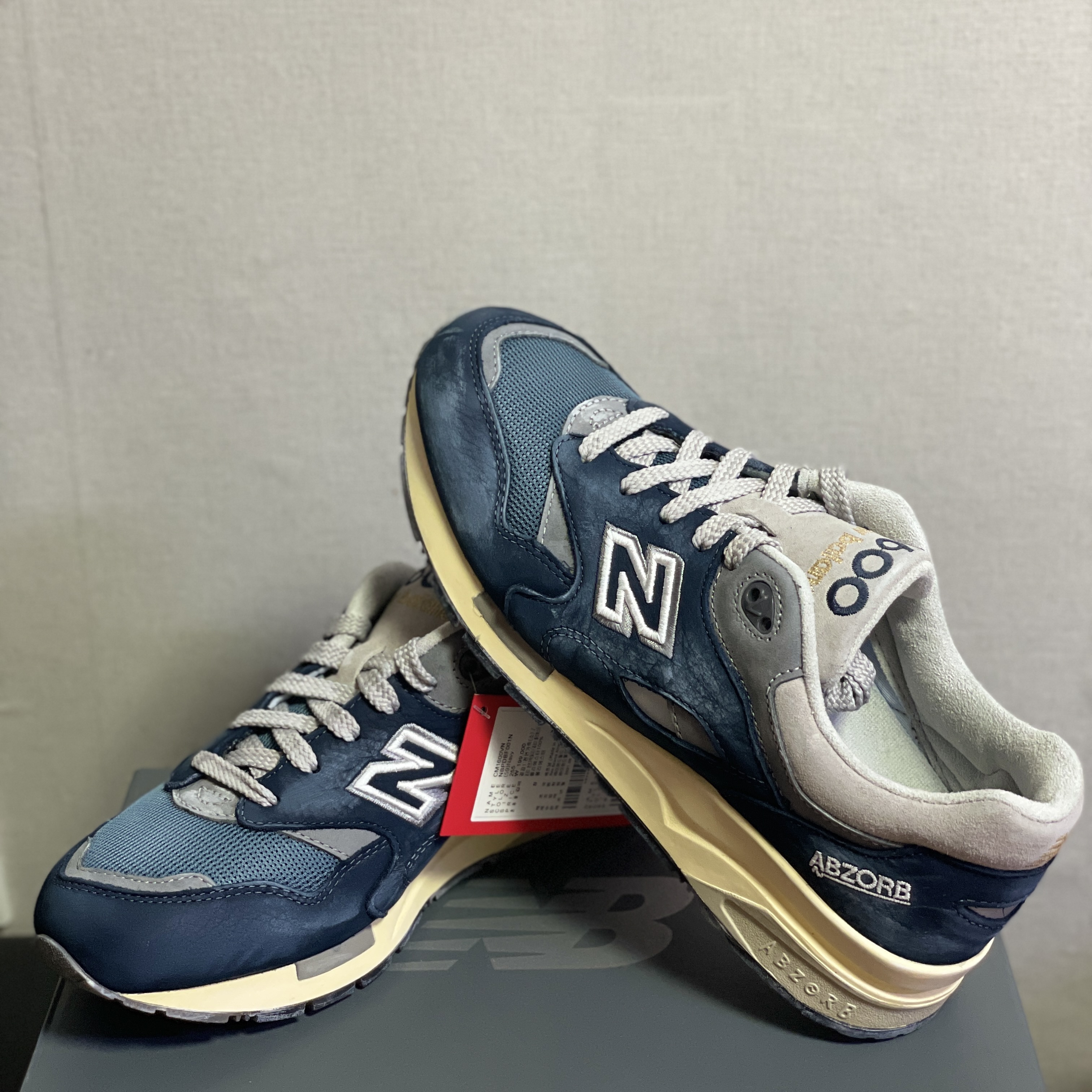 New Balance 1600 Premium Vintage Navy 착용 스타일 - 2