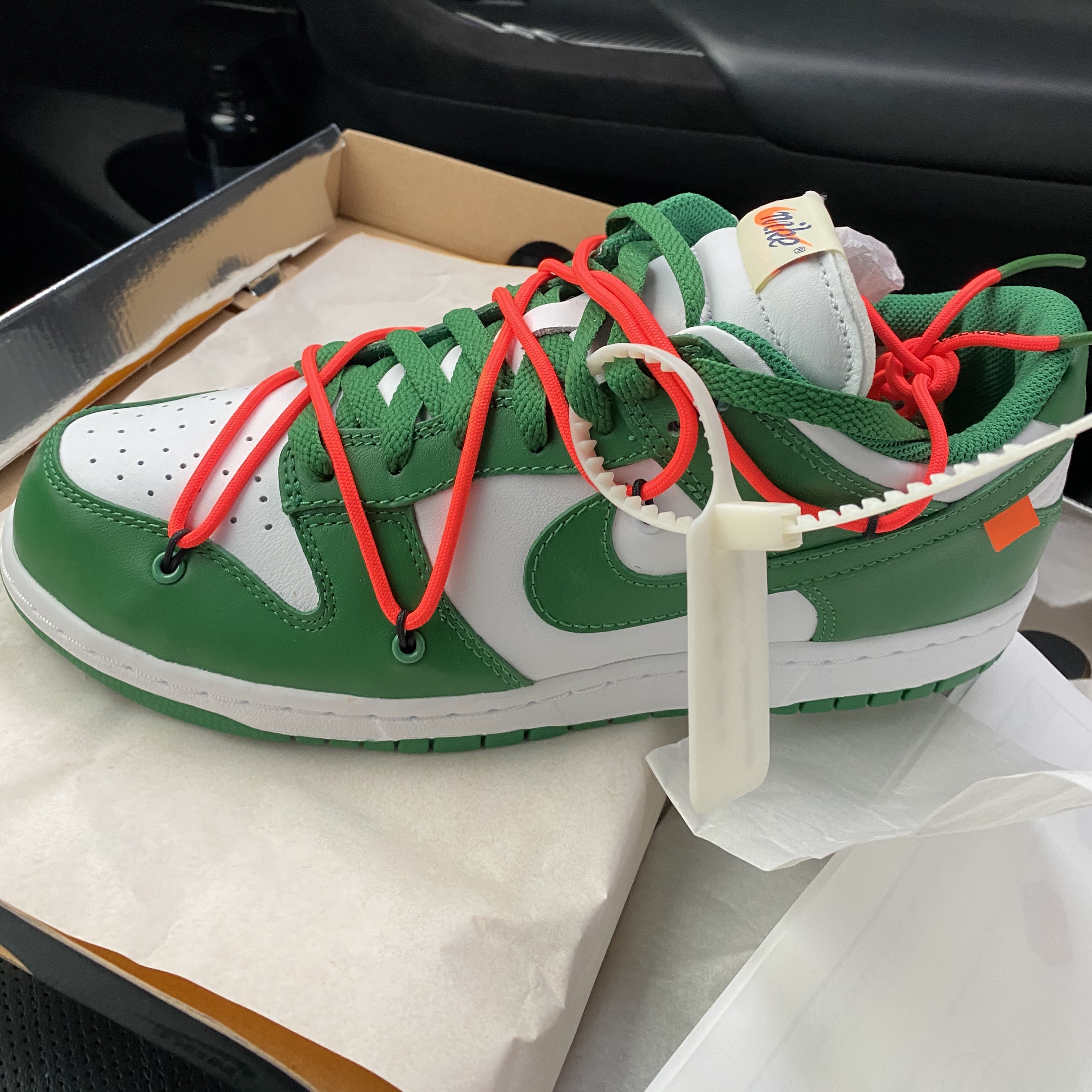 Nike x Off-White Dunk Low Pine Green 착용 스타일