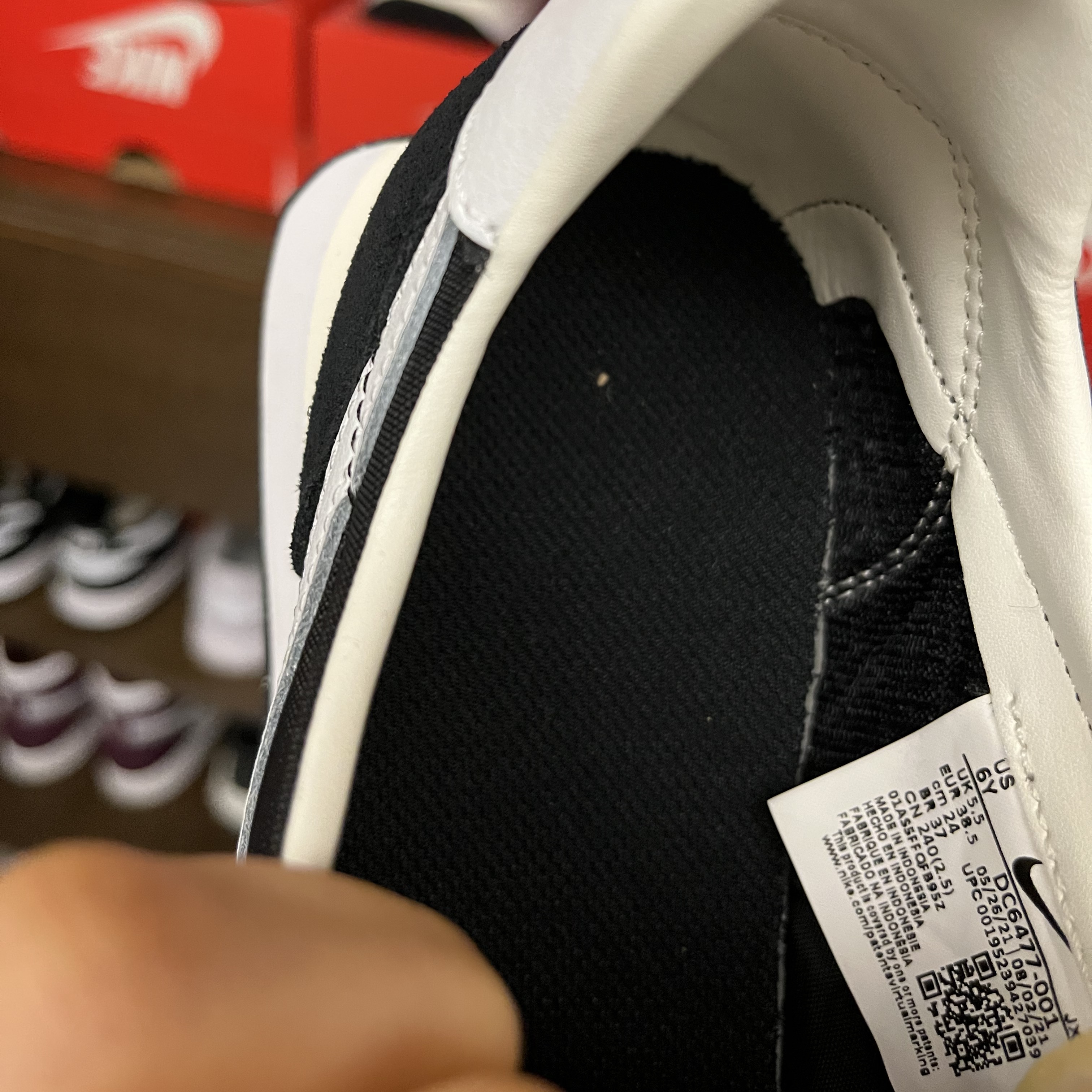 (W) Nike Daybreak Black White 착용 스타일 - 3