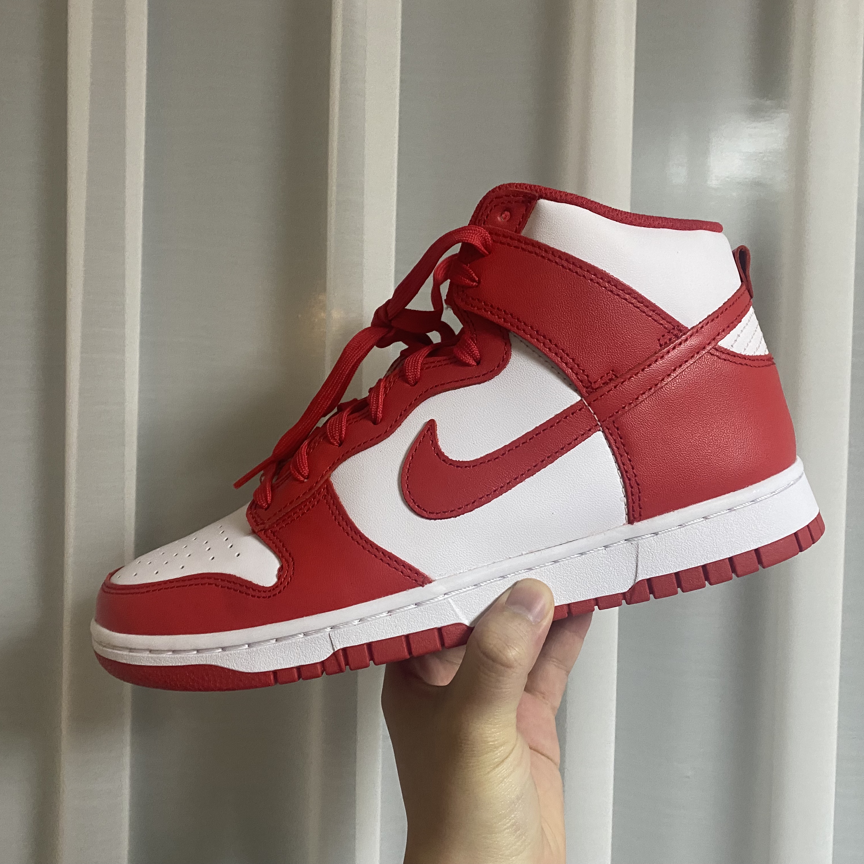 Nike Dunk High Retro Championship White and Red 착용 스타일