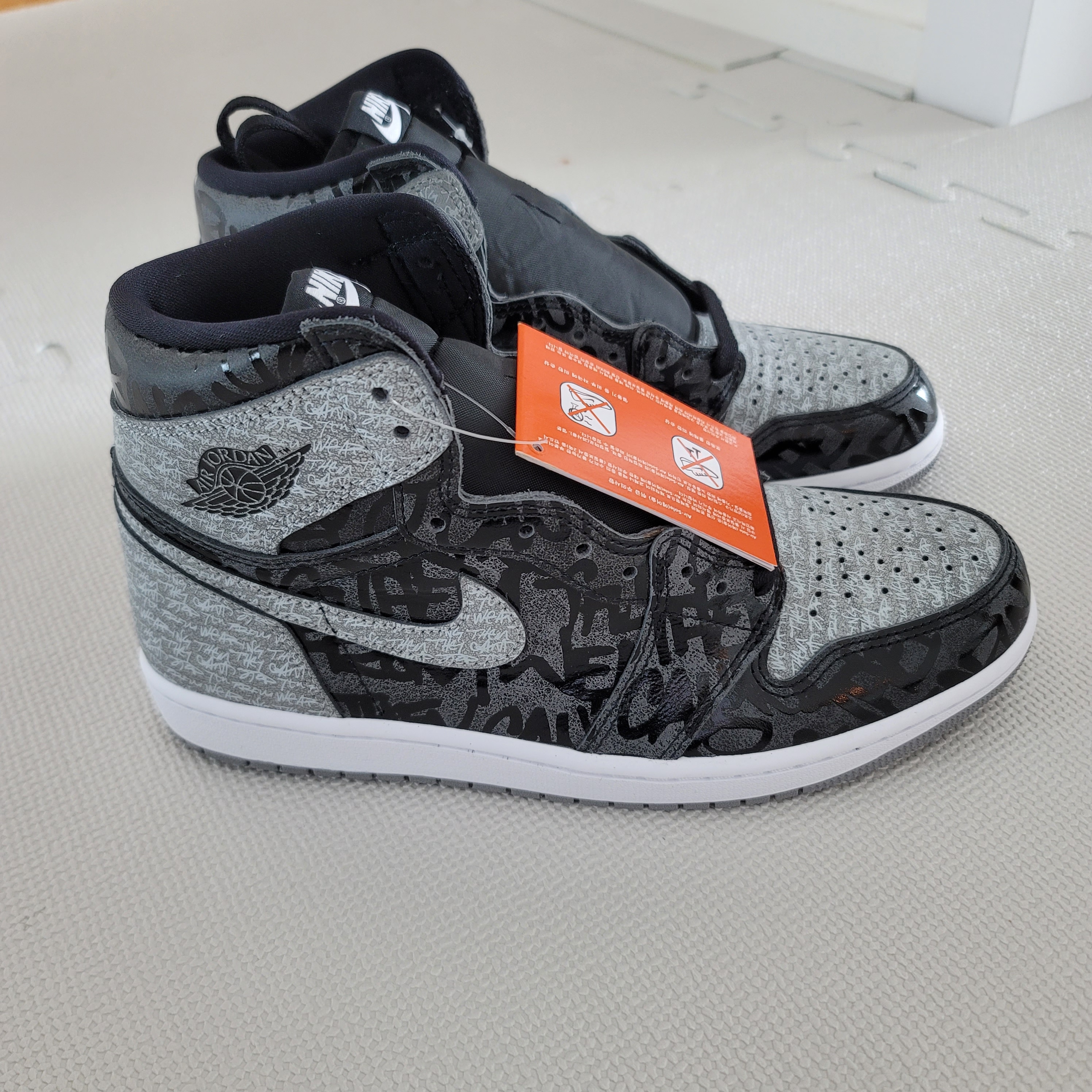 Jordan 1 Retro High OG Rebellionaire 착용 스타일 - 2