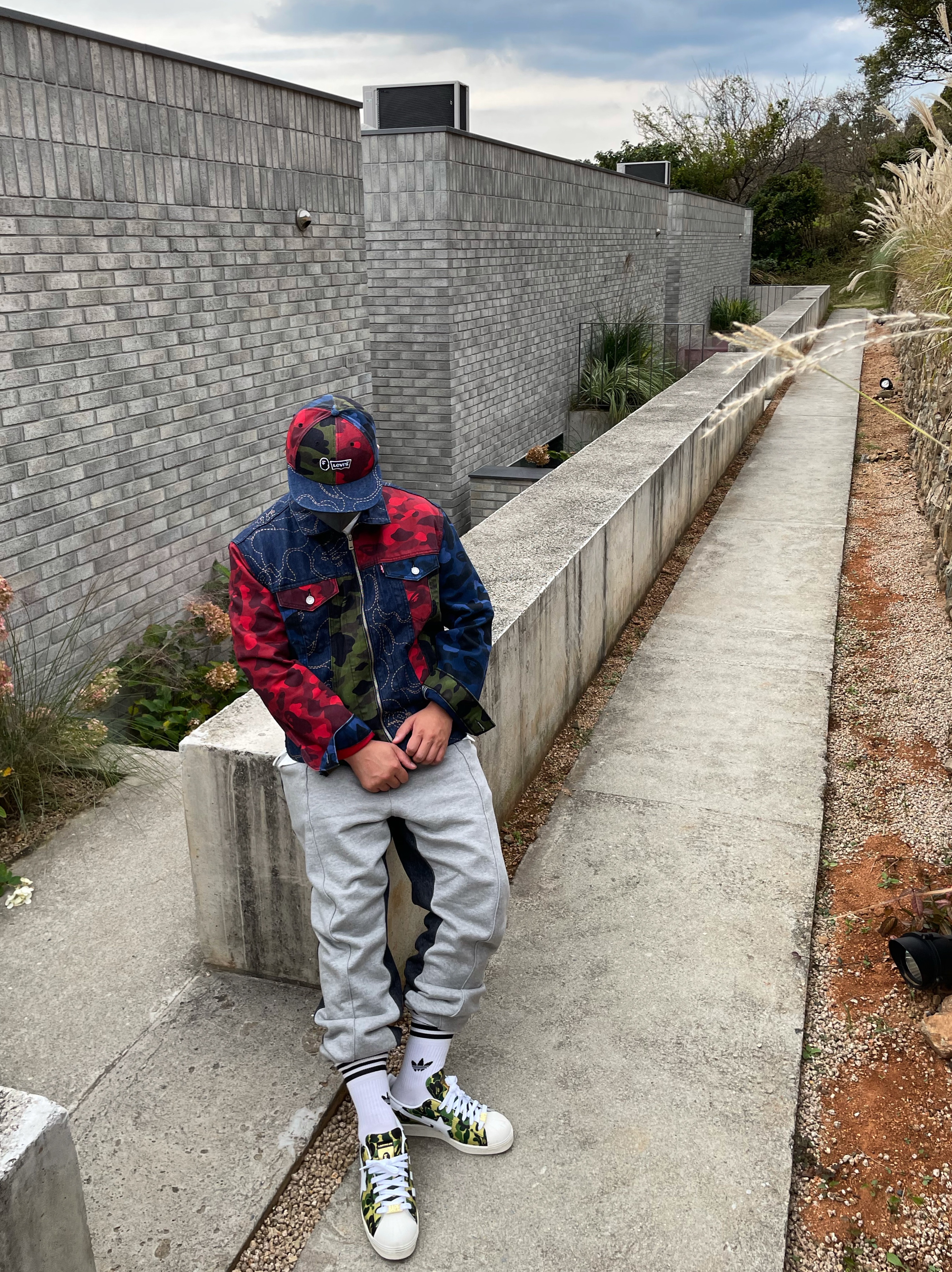 BAPE x Levi's Camo Trucker Jacket Multicolor, BAPE x Levi's Camo Cap Multicolor 착용 스타일