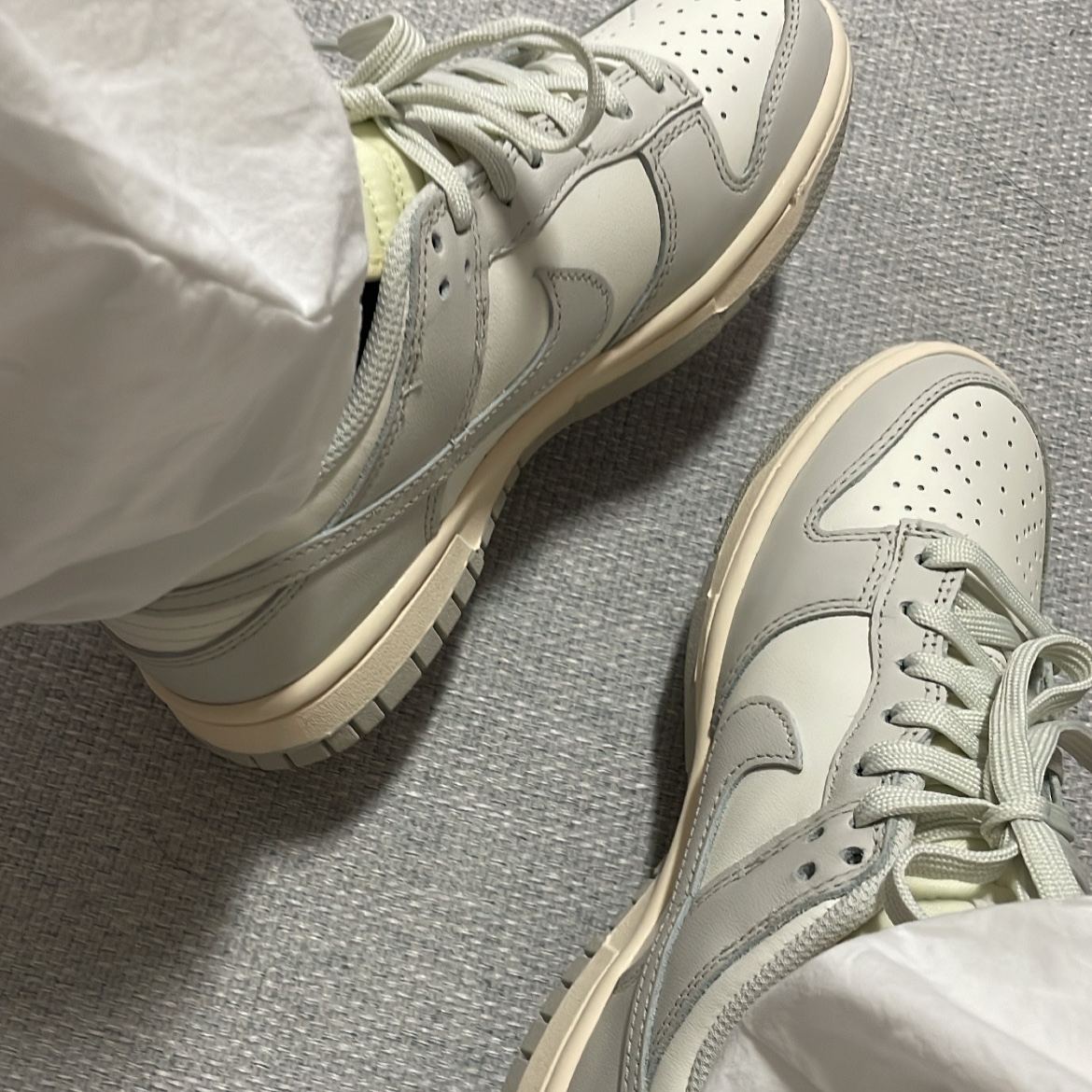 (W) Nike Dunk Low Light Bone 착용 스타일
