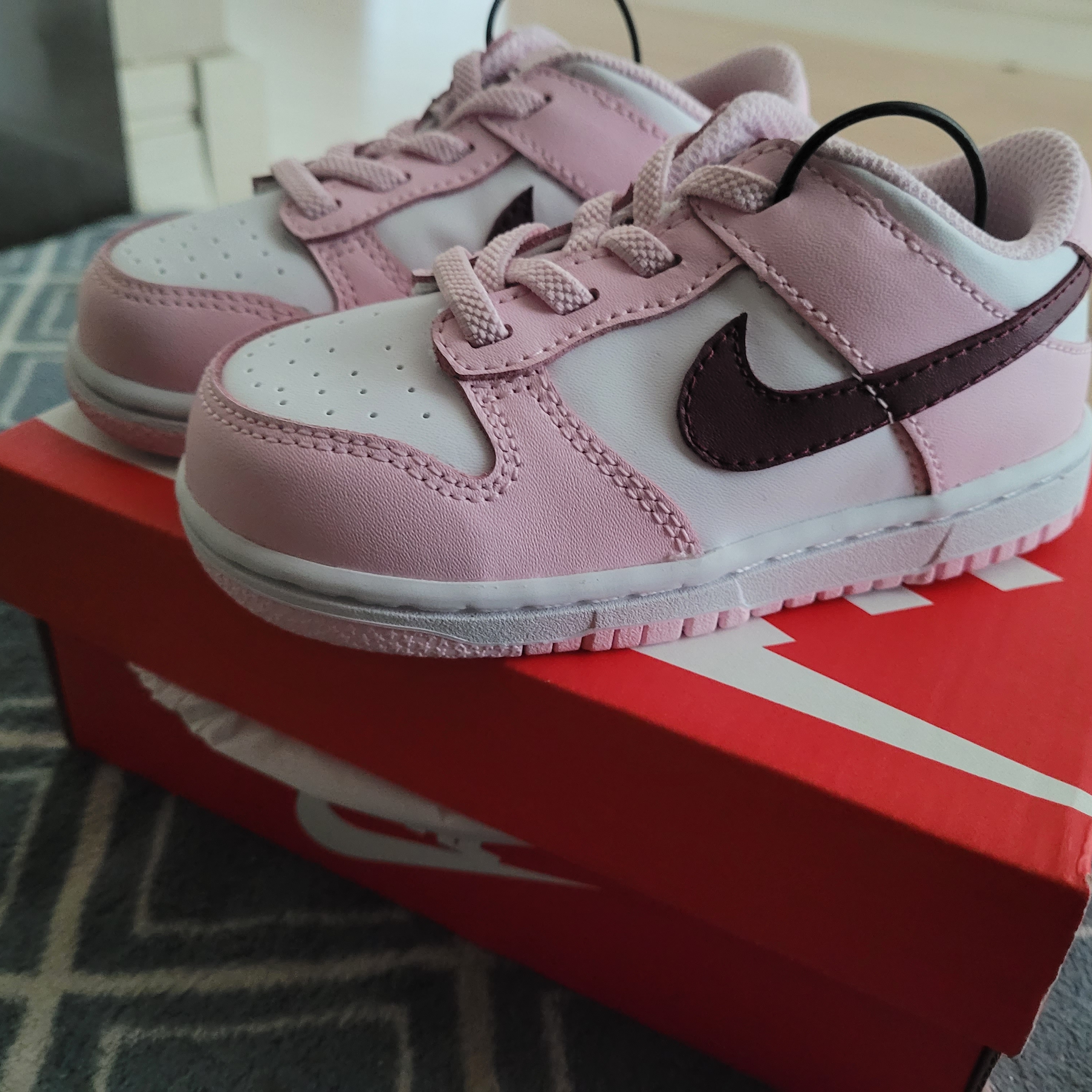 (TD) Nike Dunk Low Pink Foam 착용 스타일 - 2