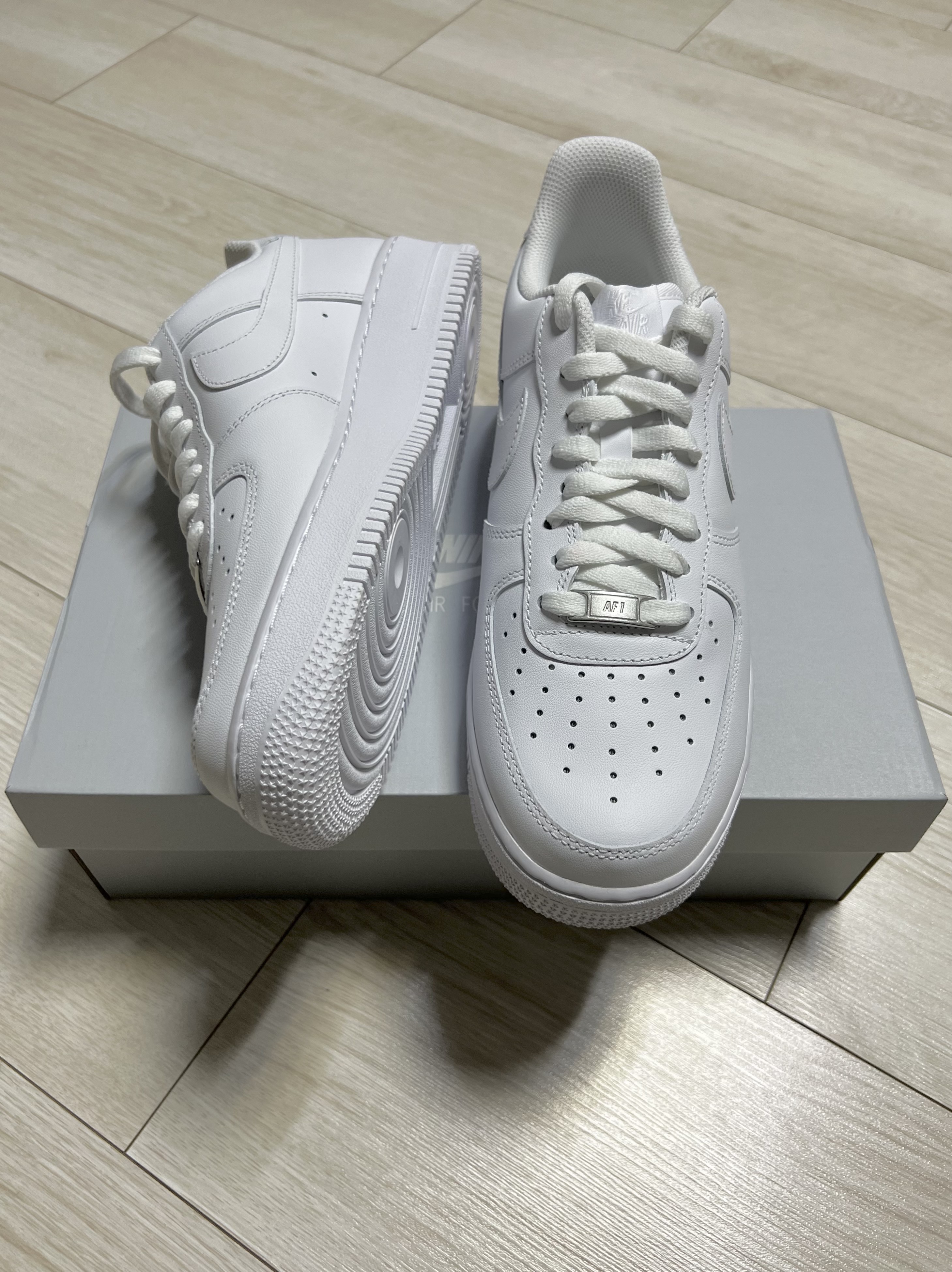 Nike Air Force 1 '07 Low White 착용 스타일 - 2