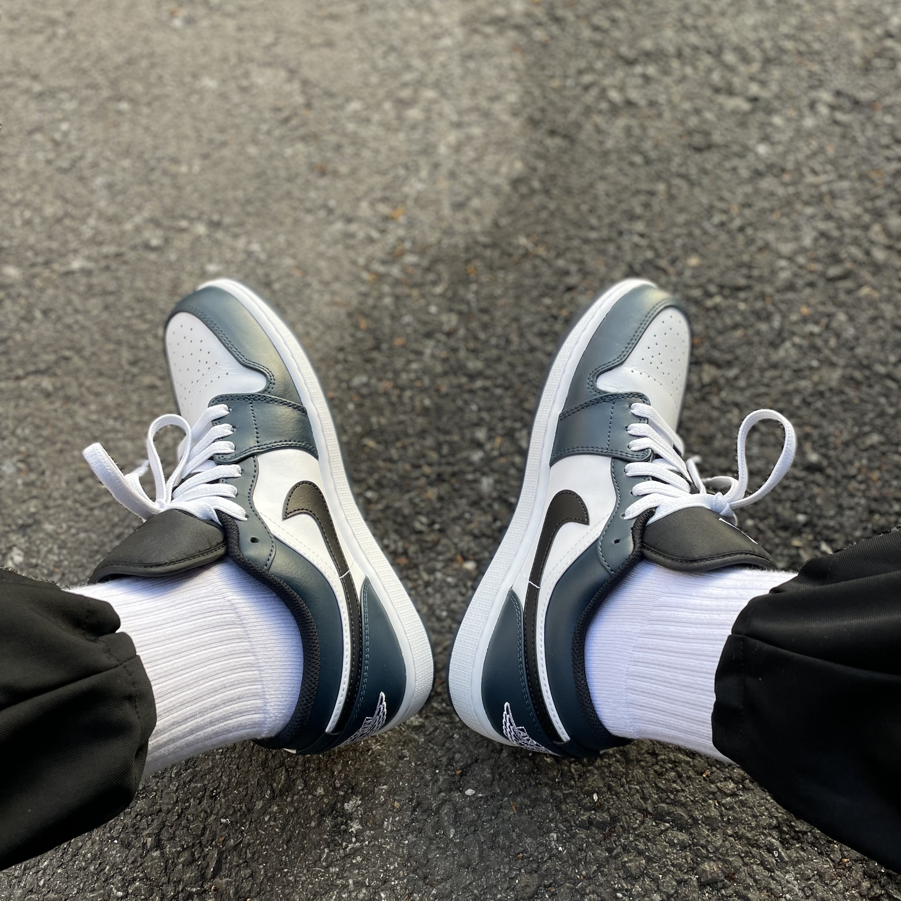 Jordan 1 Low Dark Teal 착용 스타일 - 4