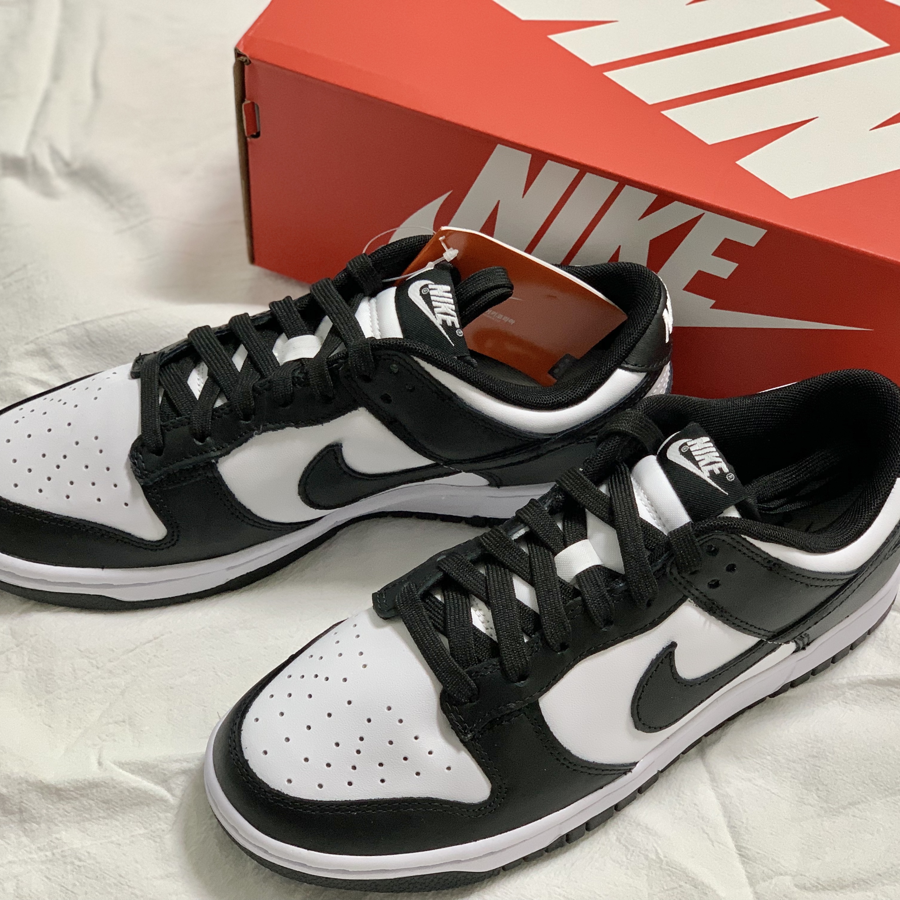 Nike Dunk Low Retro Black 착용 스타일 - 2