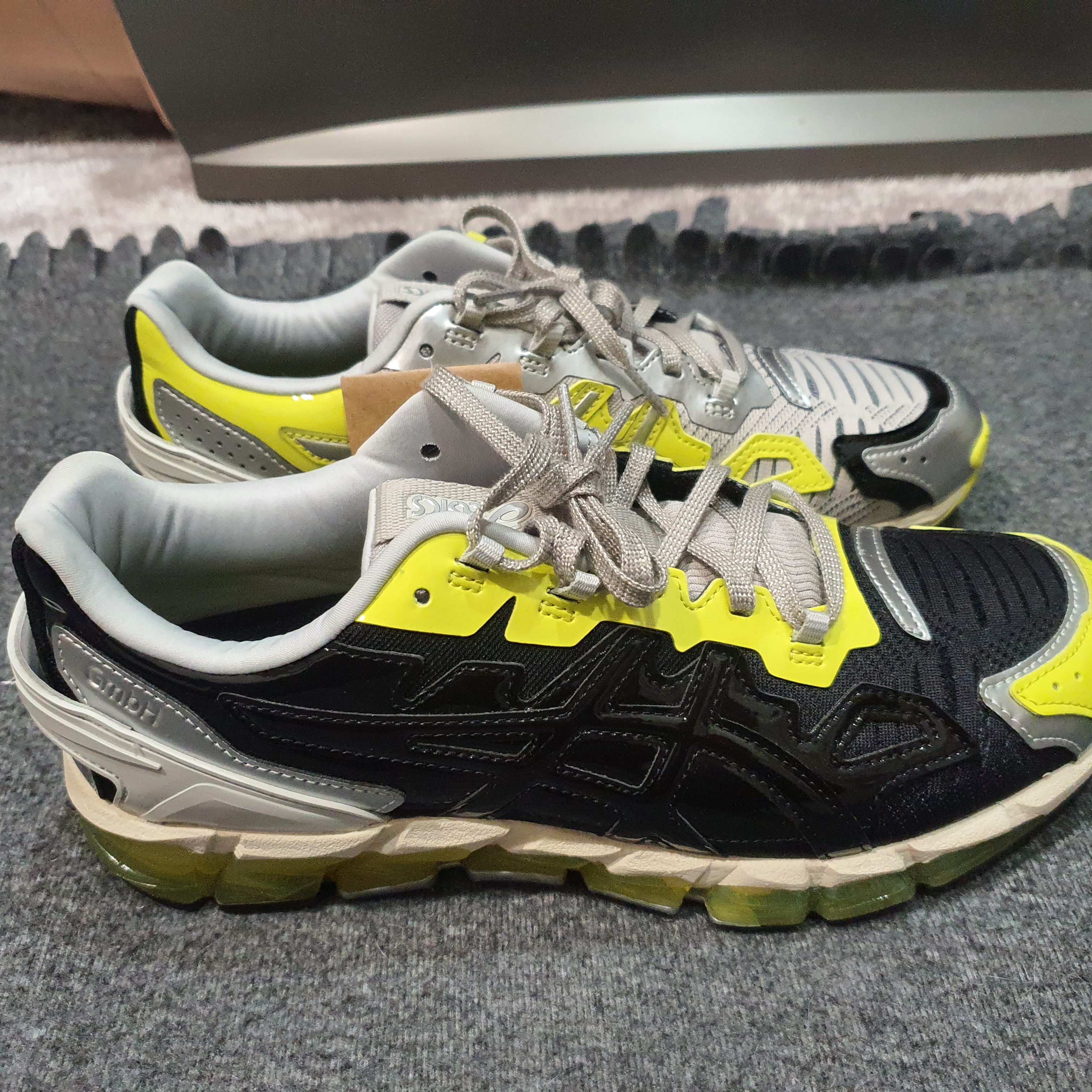 Asics x GmbH Gel-Quantum 360 6 Pure Silver Sour Yuzu 착용 스타일 - 2