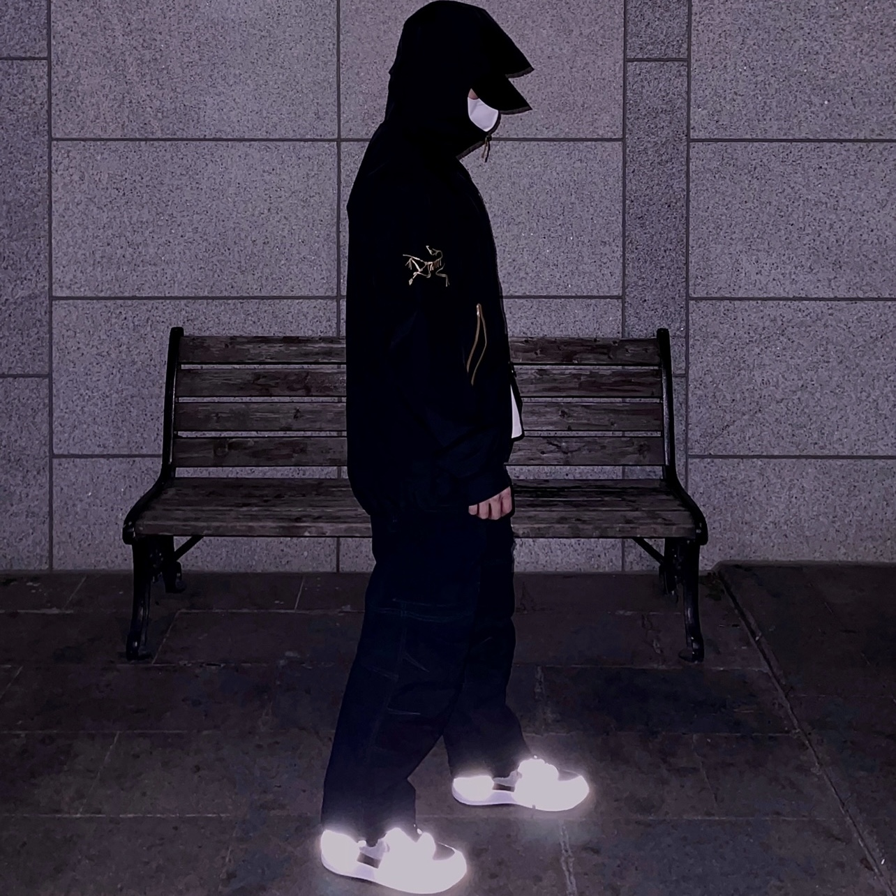 Arc'teryx x Beams Zeta SL Jacket Black Gold, Nike Air Force 1 B Silver Snake 착용 스타일
