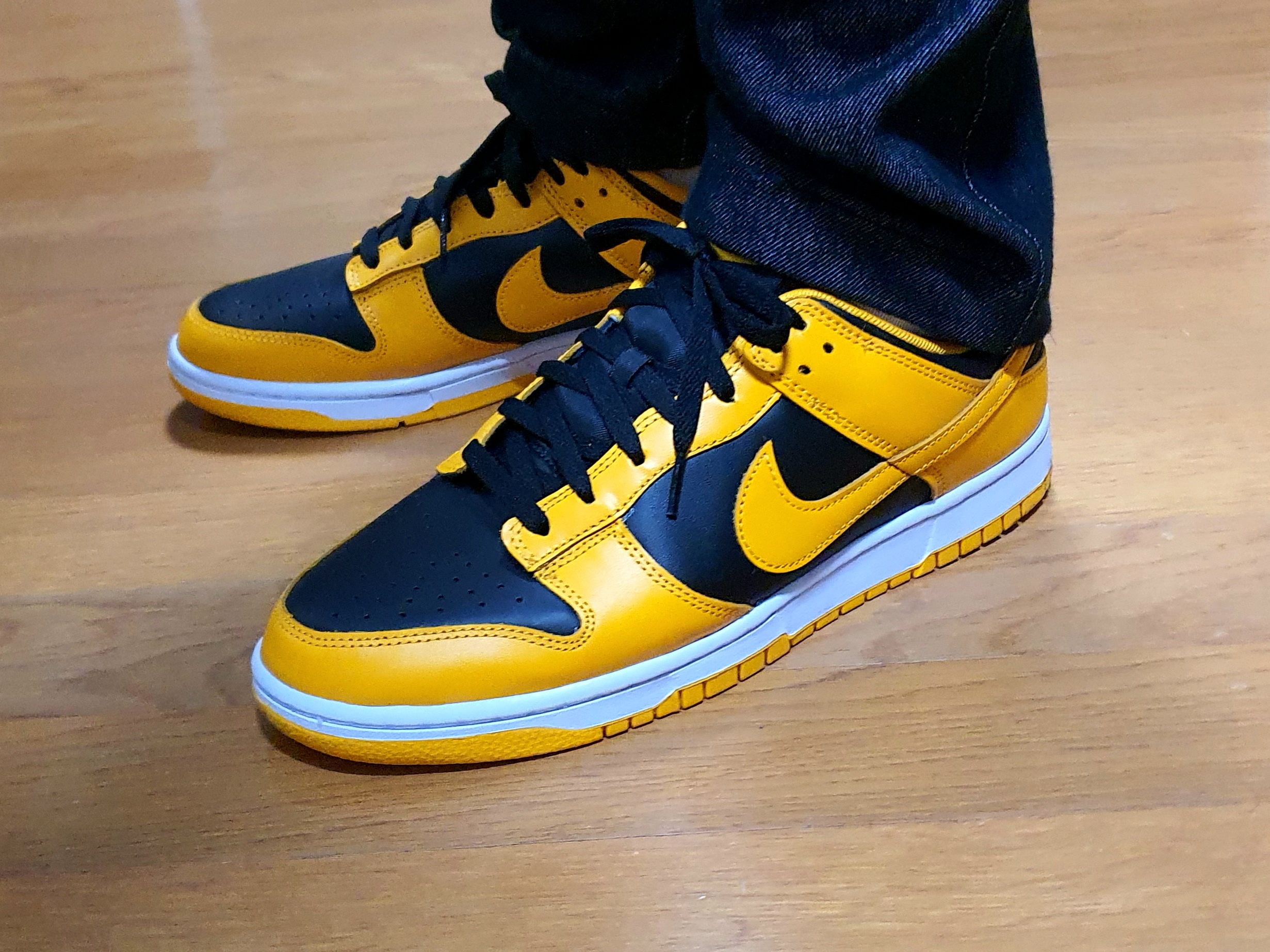 Nike Dunk Low Retro Championship Goldenrod 착용 스타일