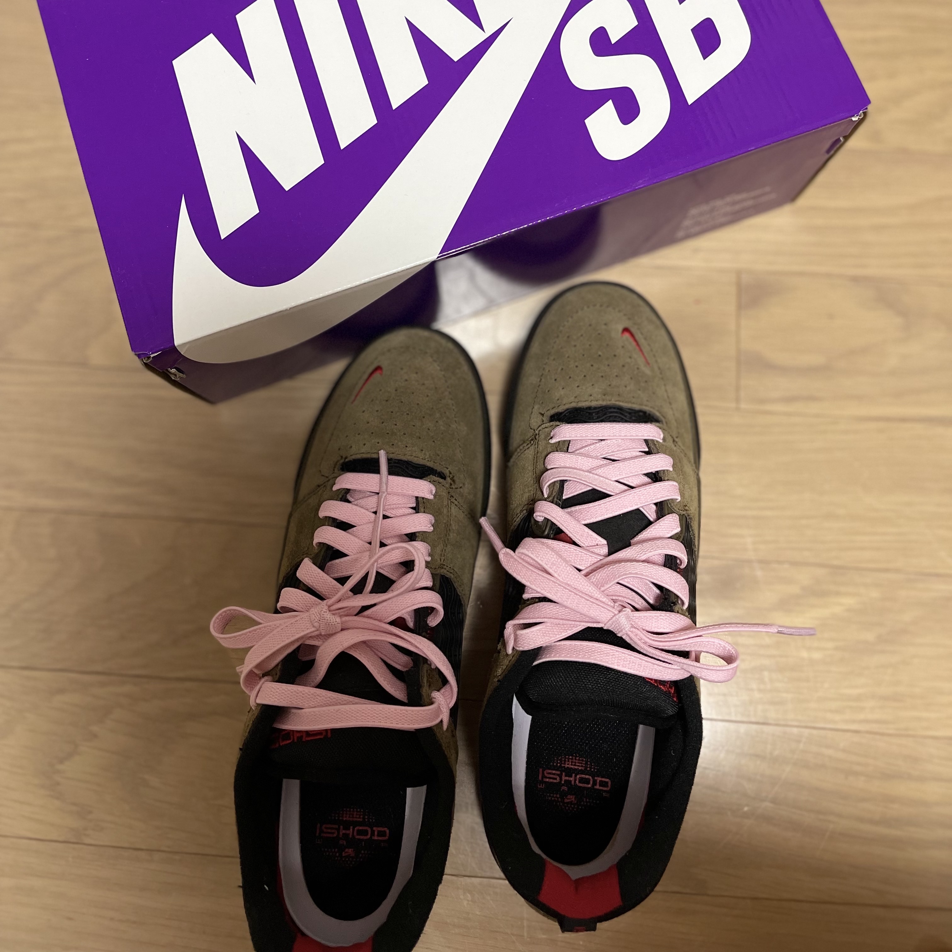 Nike SB Ishod Wair Light Olive 착용 스타일