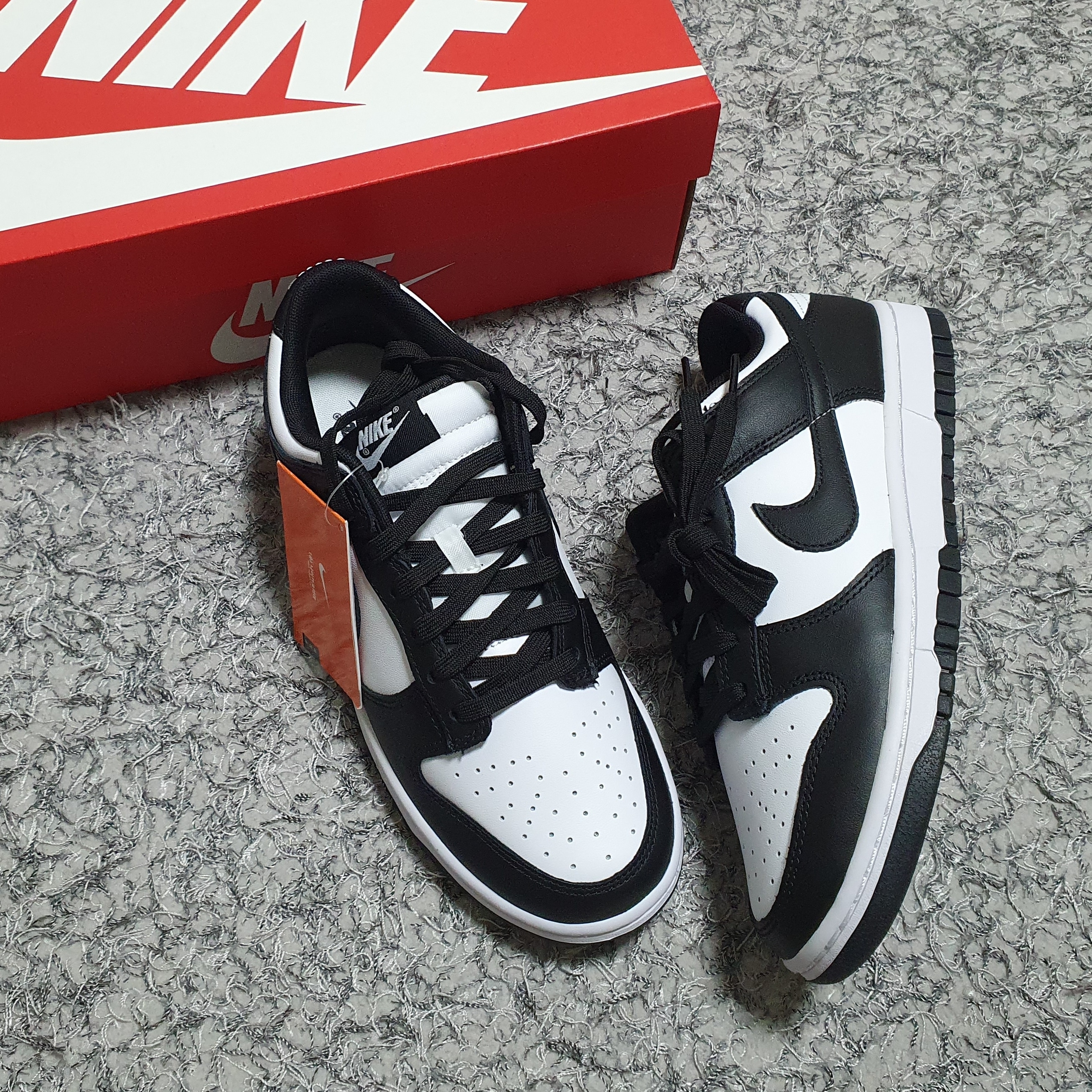 Nike Dunk Low Retro Black 착용 스타일