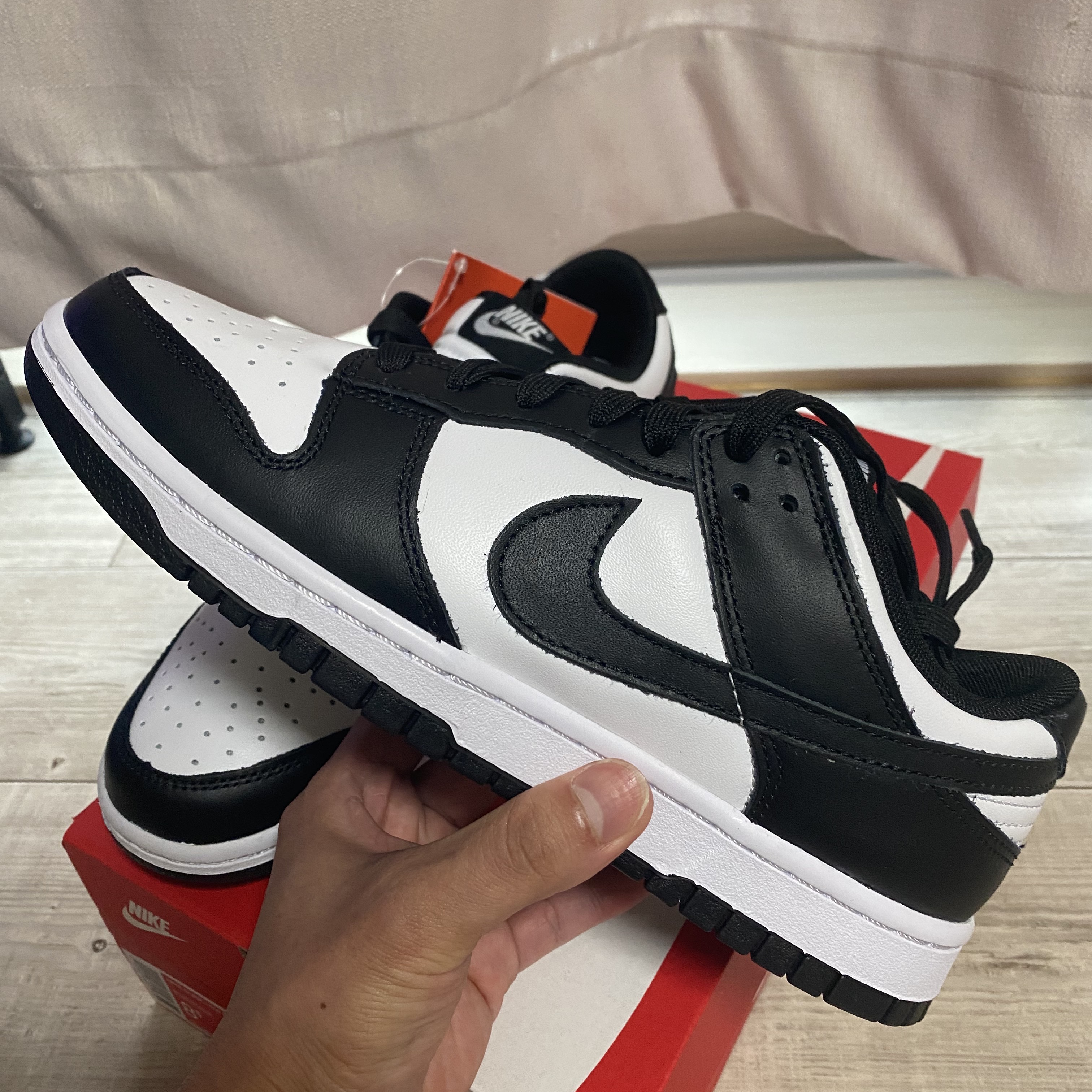 Nike Dunk Low Retro Black 착용 스타일 - 3