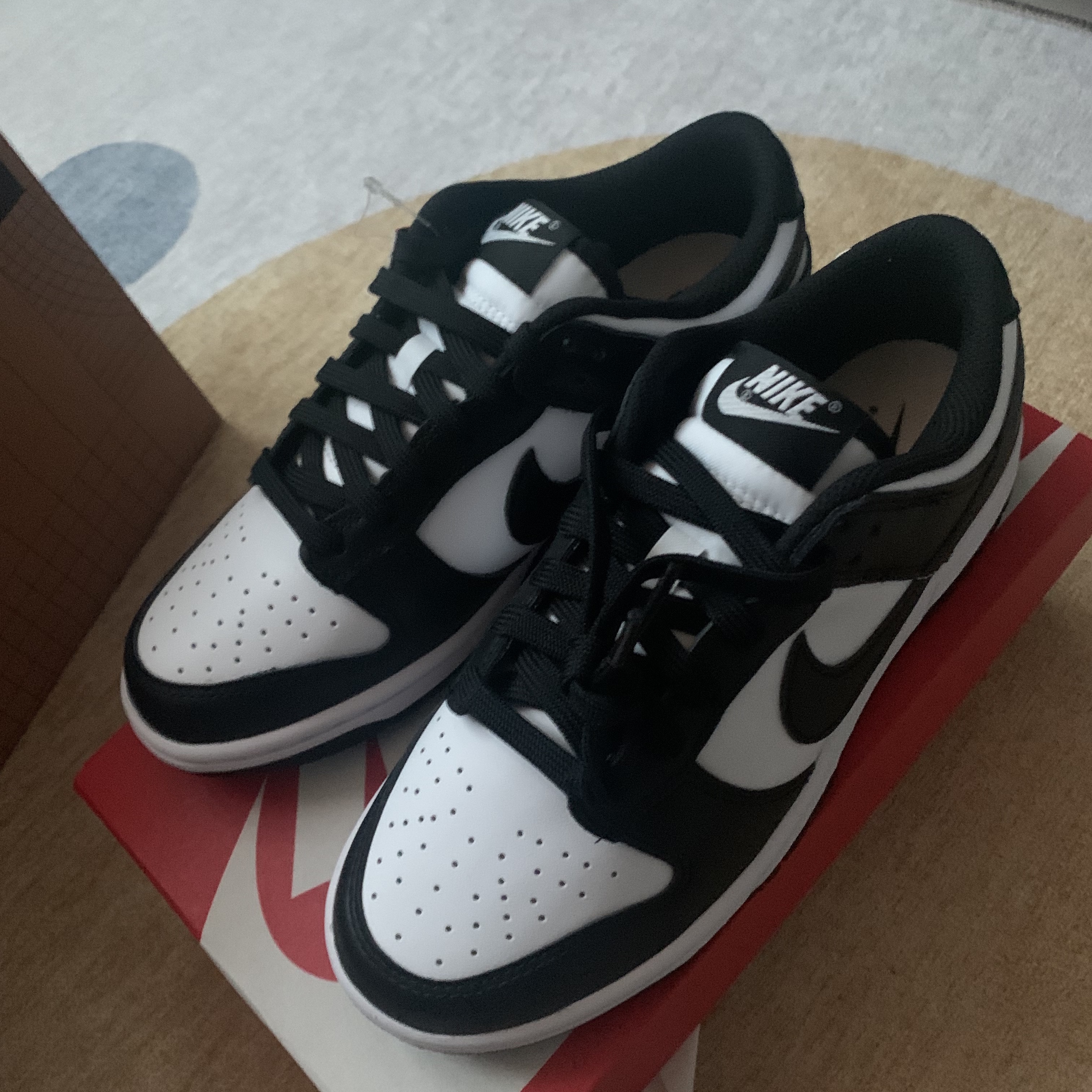 (W) Nike Dunk Low Black 착용 스타일 - 2