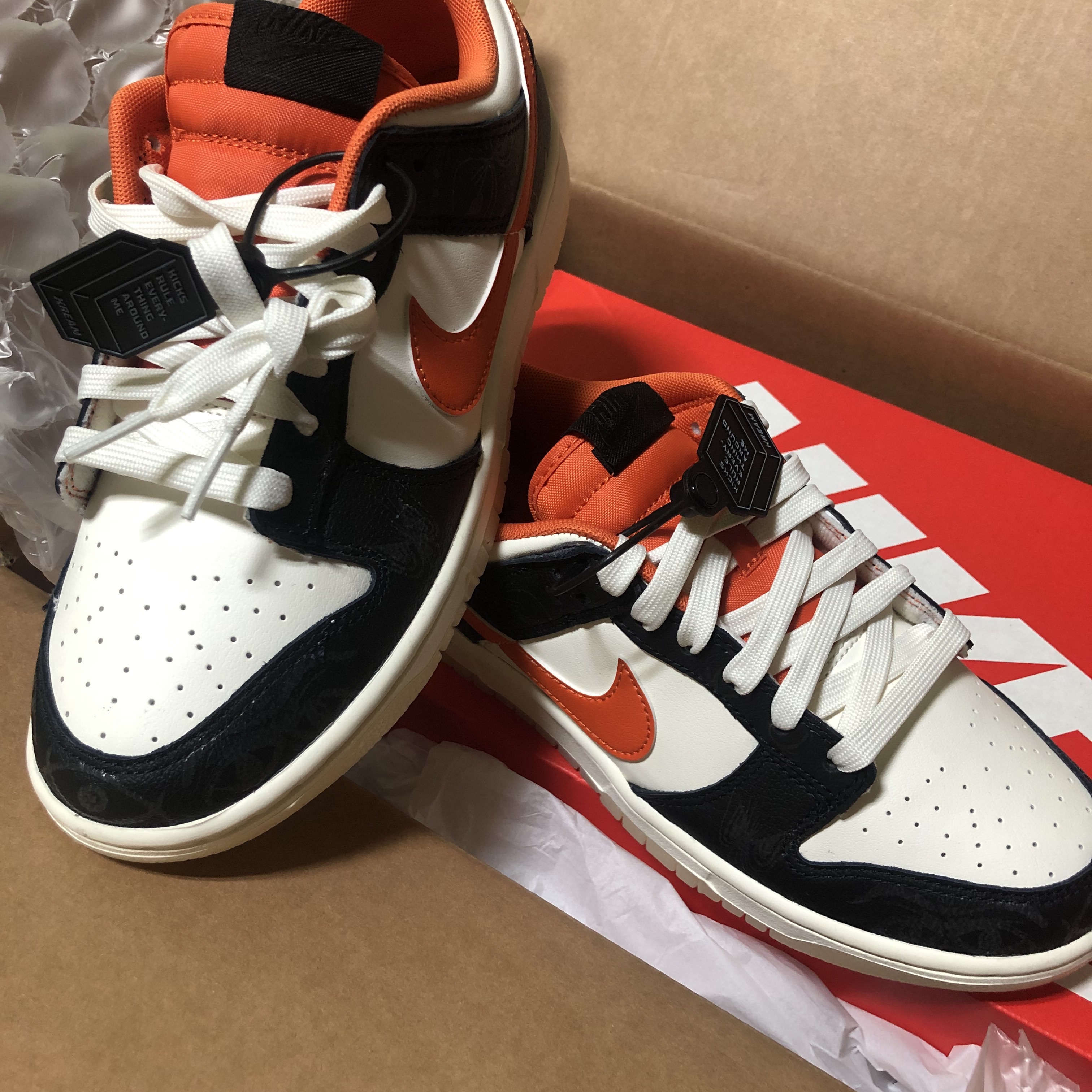 Nike Dunk Low Retro PRM Halloween 착용 스타일