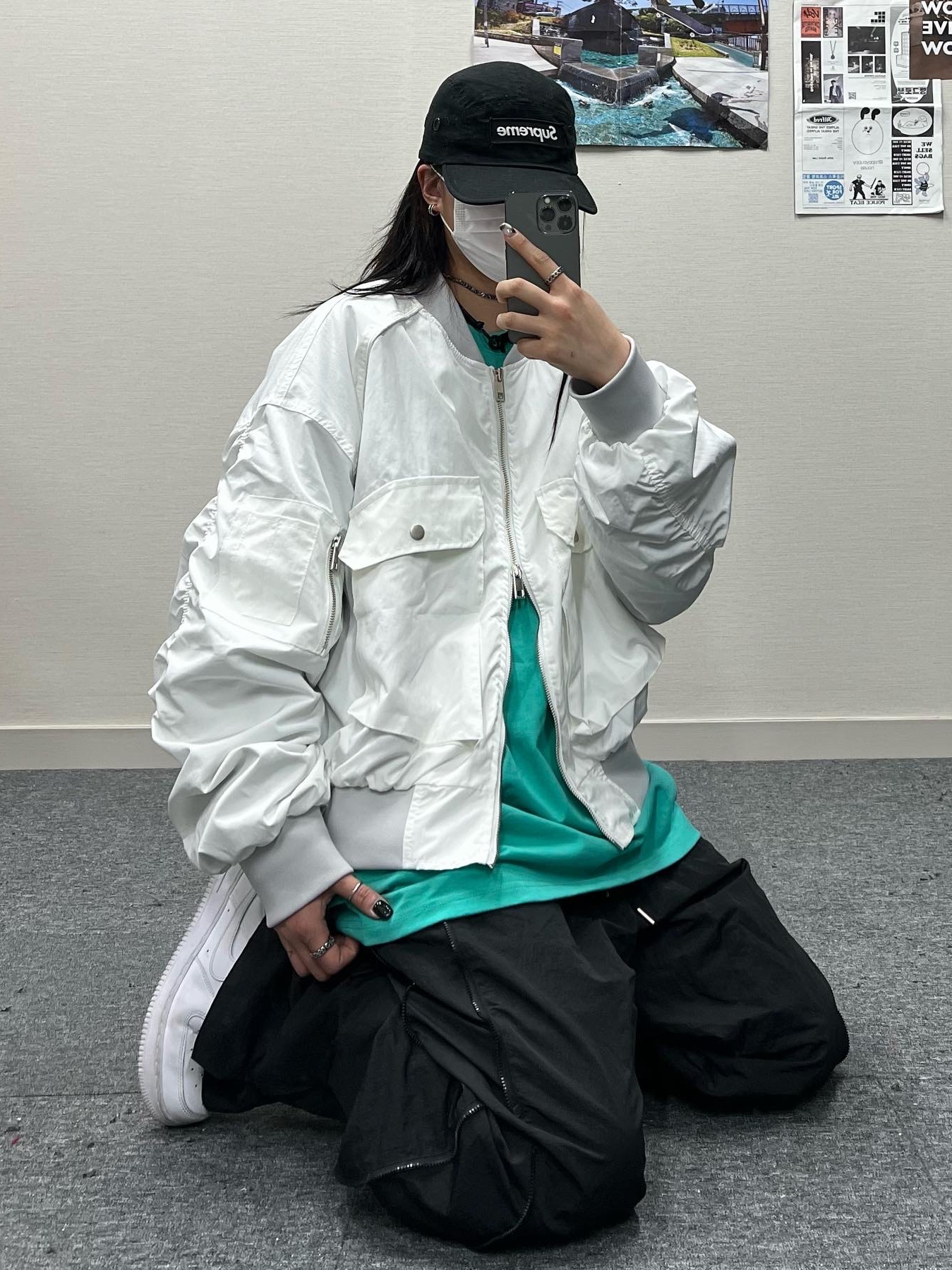 Nike Air Force 1 '07 Low White, Supreme Military Camp Cap Black - 21SS 착용 스타일 - 3