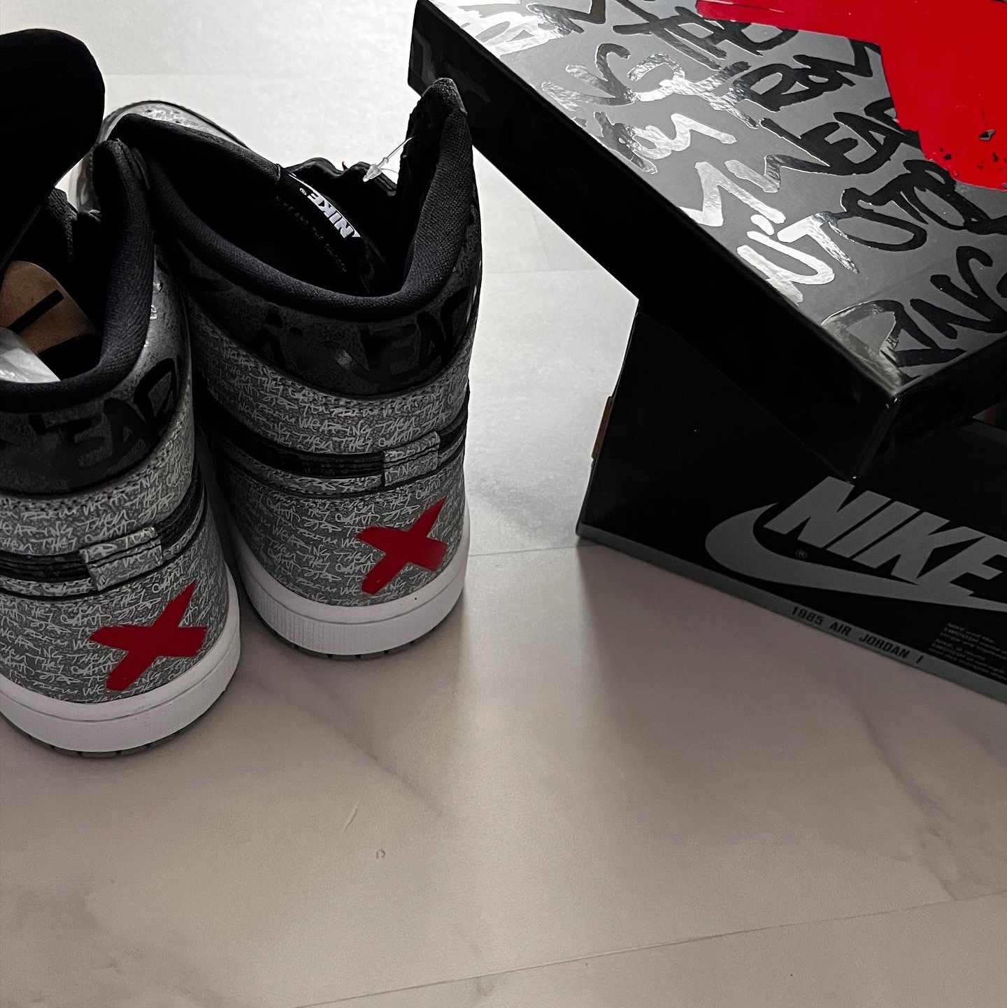 Jordan 1 Retro High OG Rebellionaire 착용 스타일 - 3