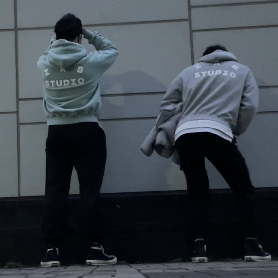 IAB Studio x Thor Hoodie Ash Green, IAB Studio Hoodie Gray - 21SS 착용 스타일 - 2