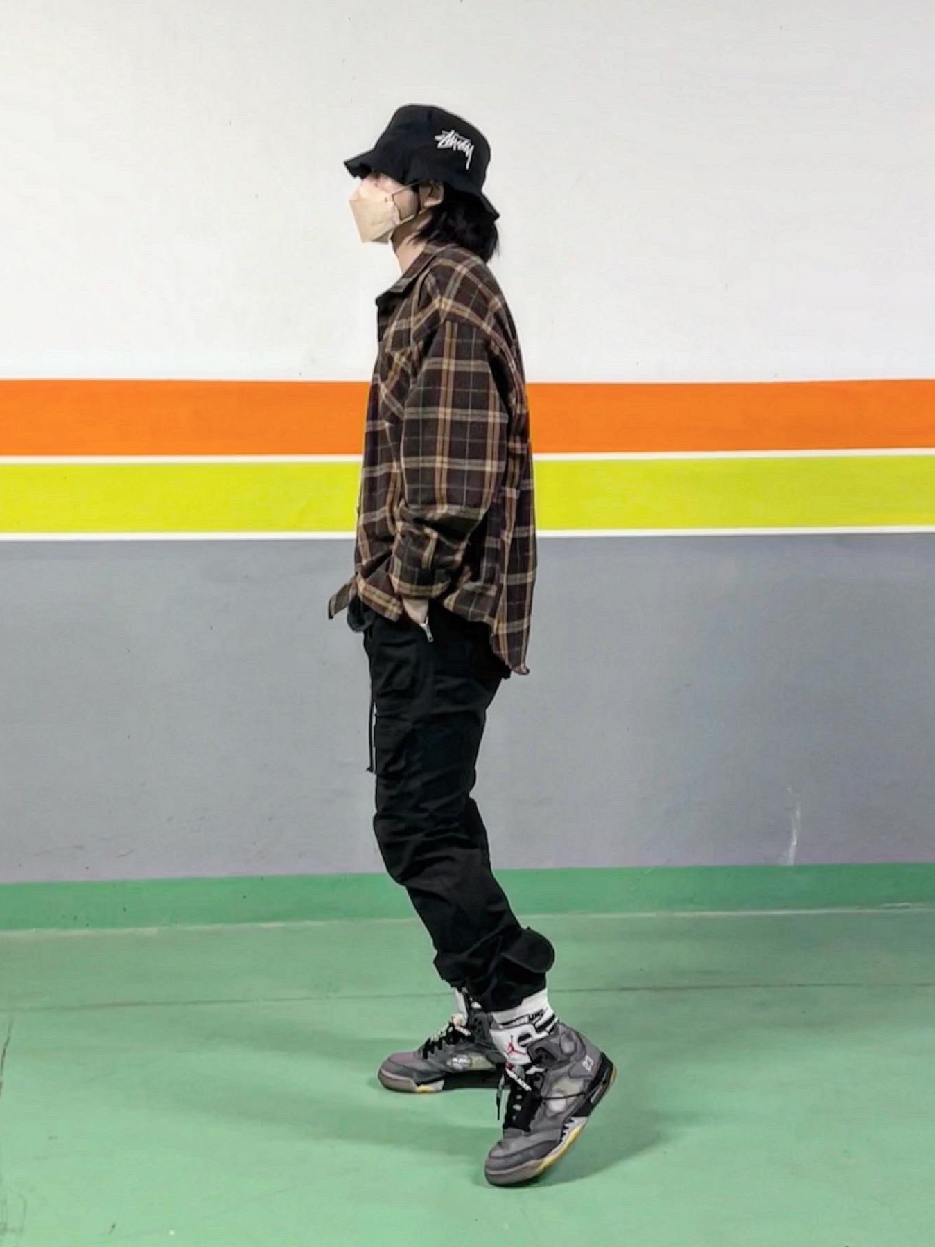 Jordan 5 x Off-White Retro SP Black Muslin, Nike x Stussy Bucket Hat Black 착용 스타일 - 2