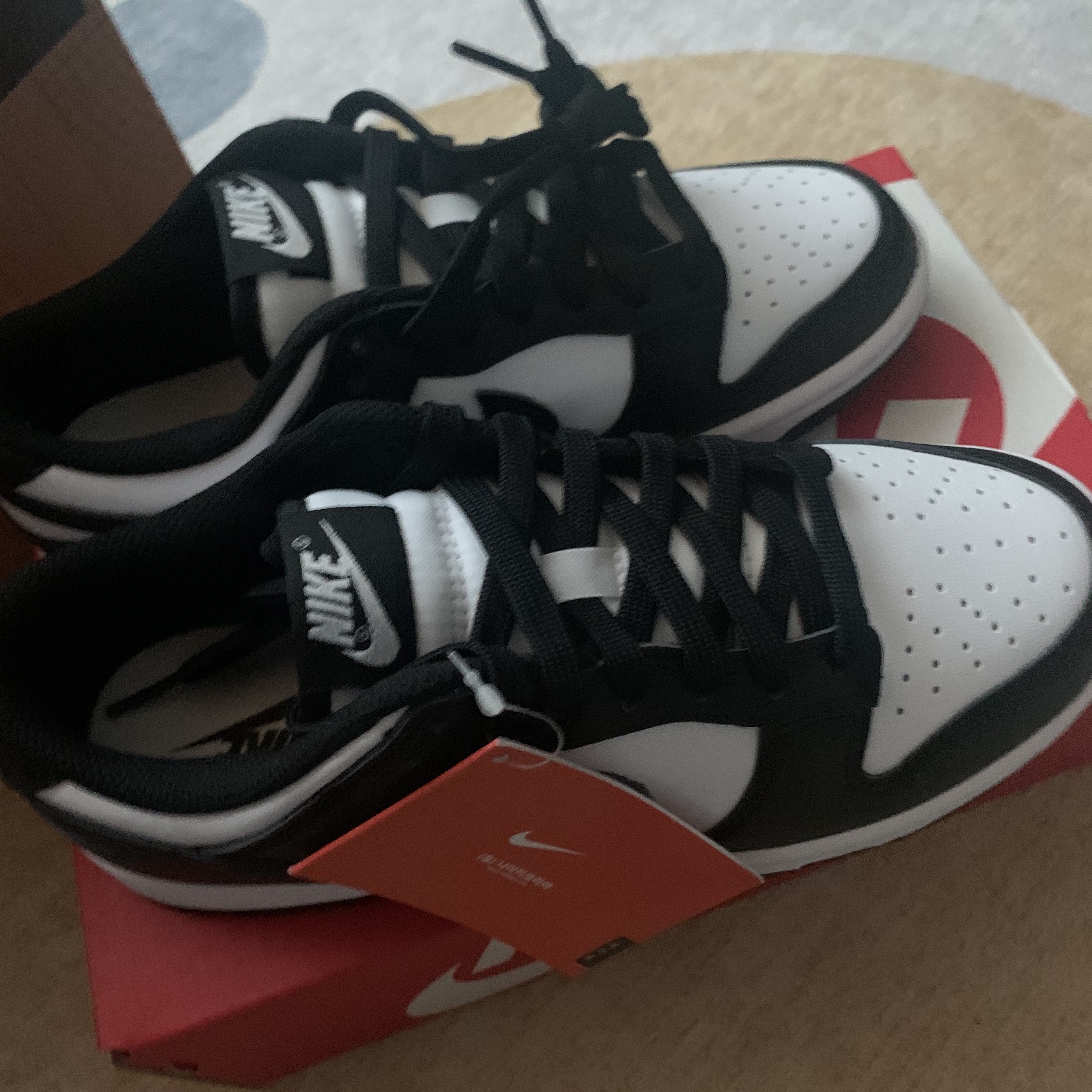 (W) Nike Dunk Low Black 착용 스타일 - 3