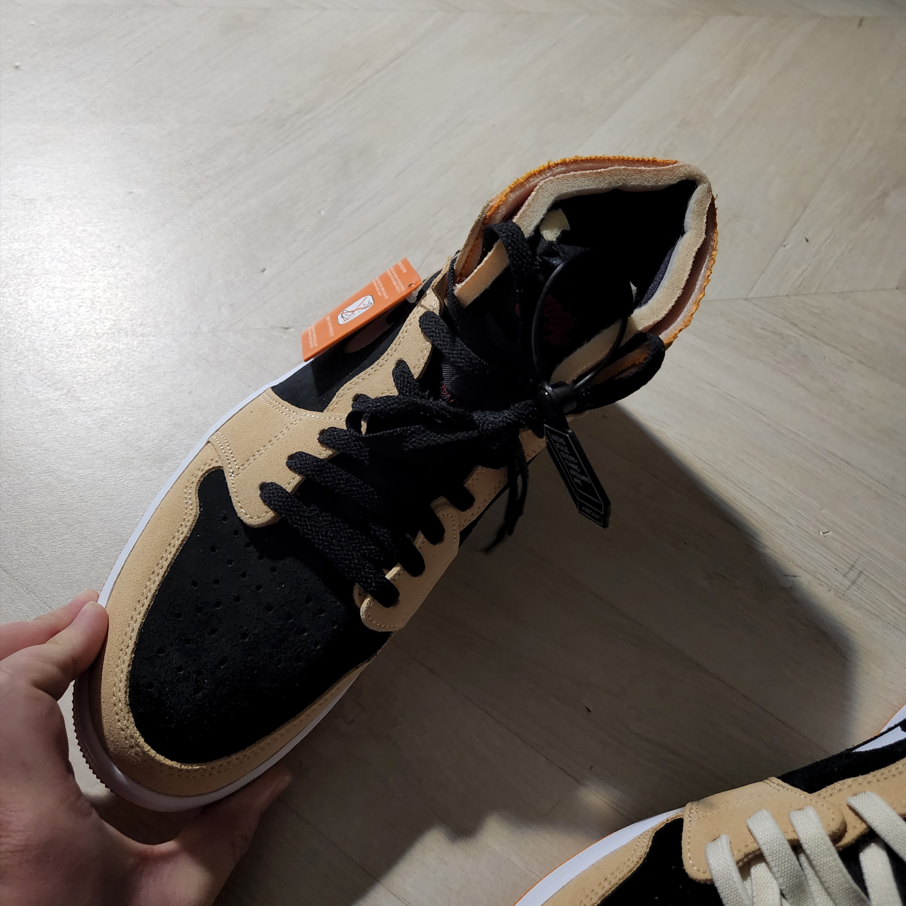 Jordan 1 Zoom Air CMFT Pumpkin Spice 착용 스타일 - 2