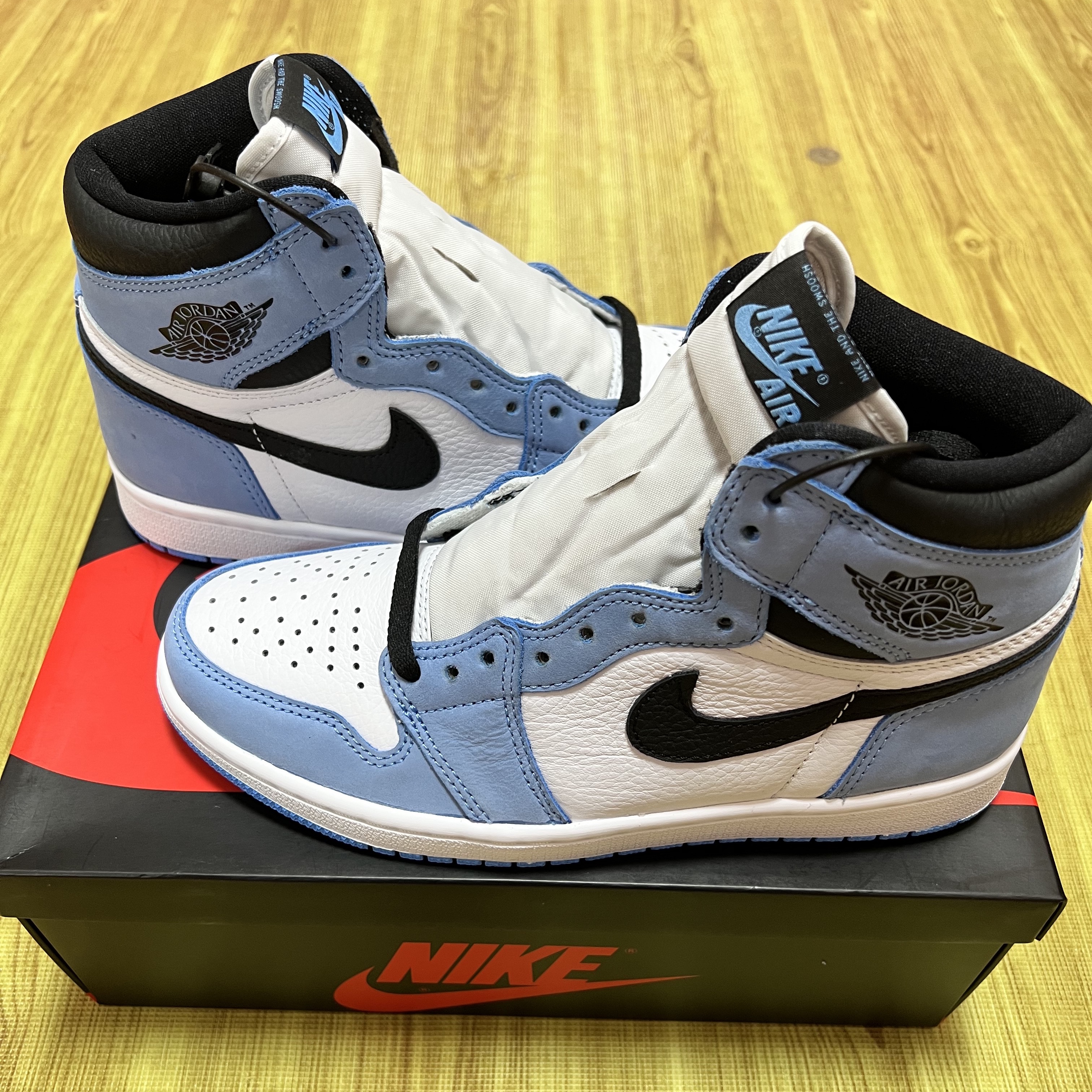 Jordan 1 Retro High OG University Blue 착용 스타일