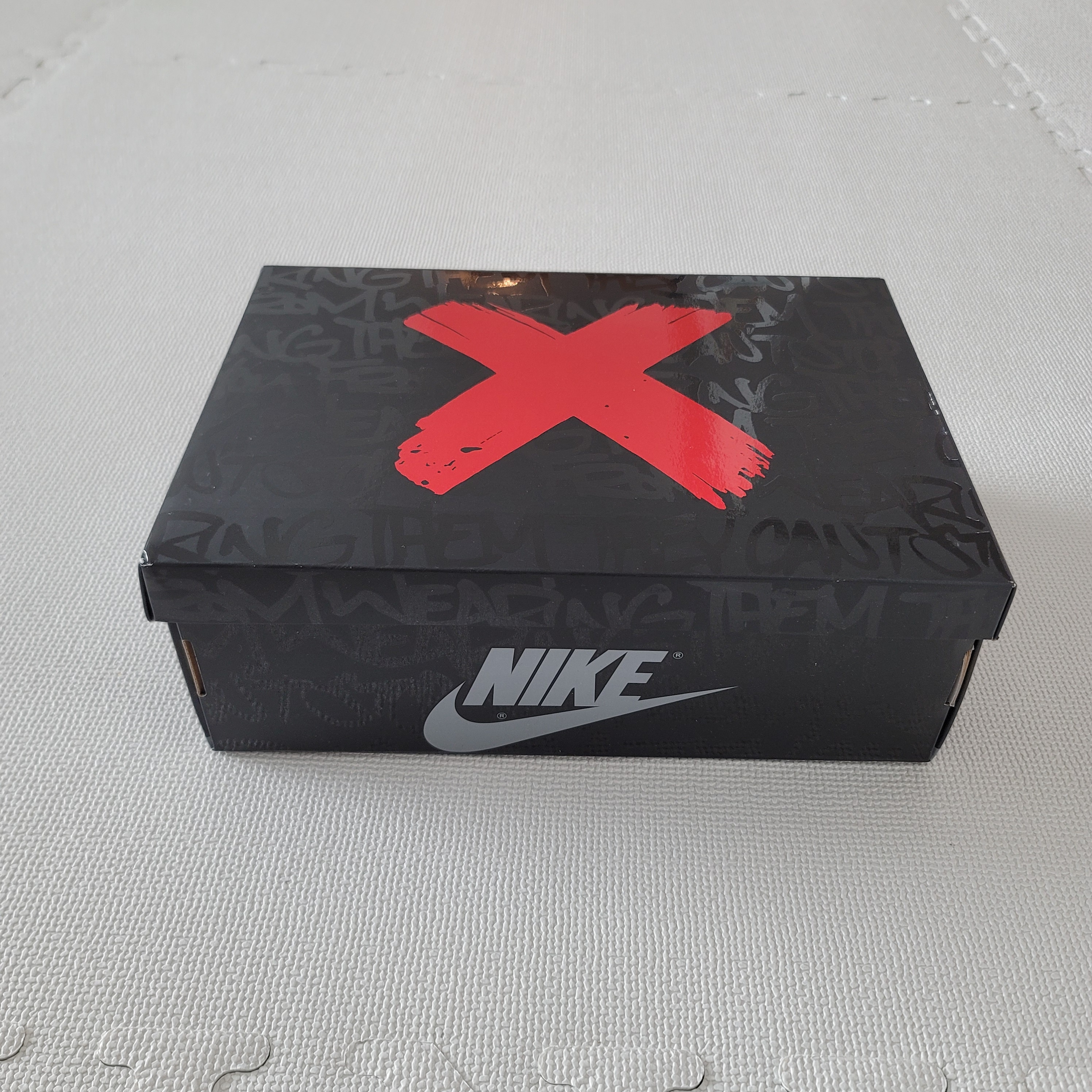 Jordan 1 Retro High OG Rebellionaire 착용 스타일 - 3