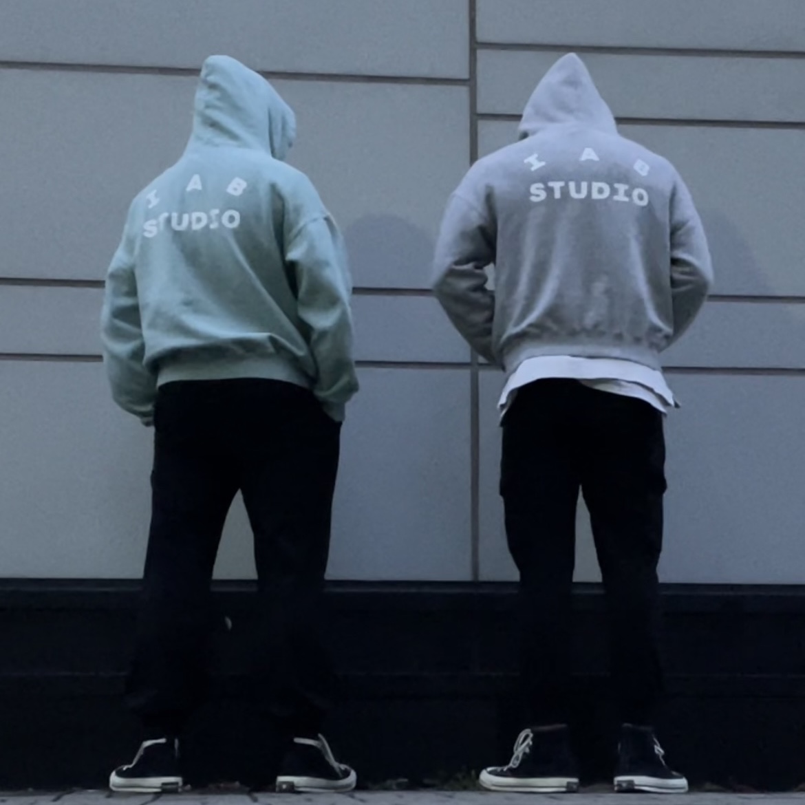IAB Studio x Thor Hoodie Ash Green, IAB Studio Hoodie Gray - 21SS 착용 스타일 - 1