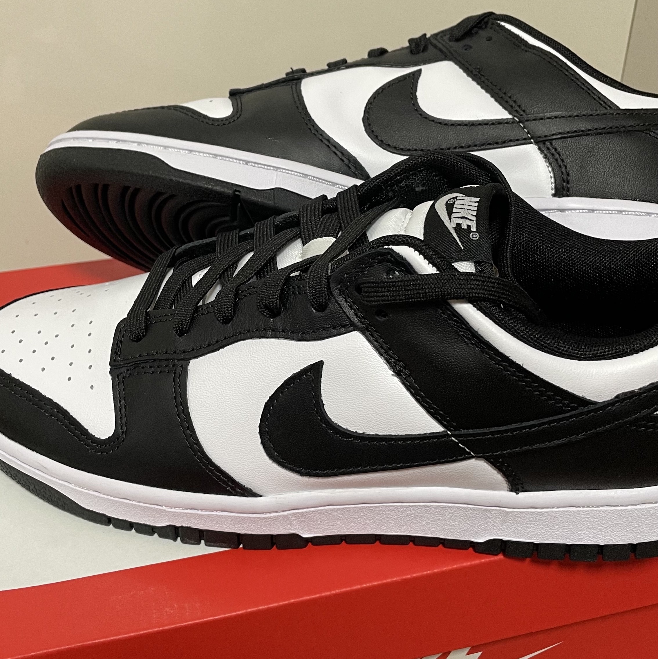 Nike Dunk Low Retro Black 착용 스타일 - 2