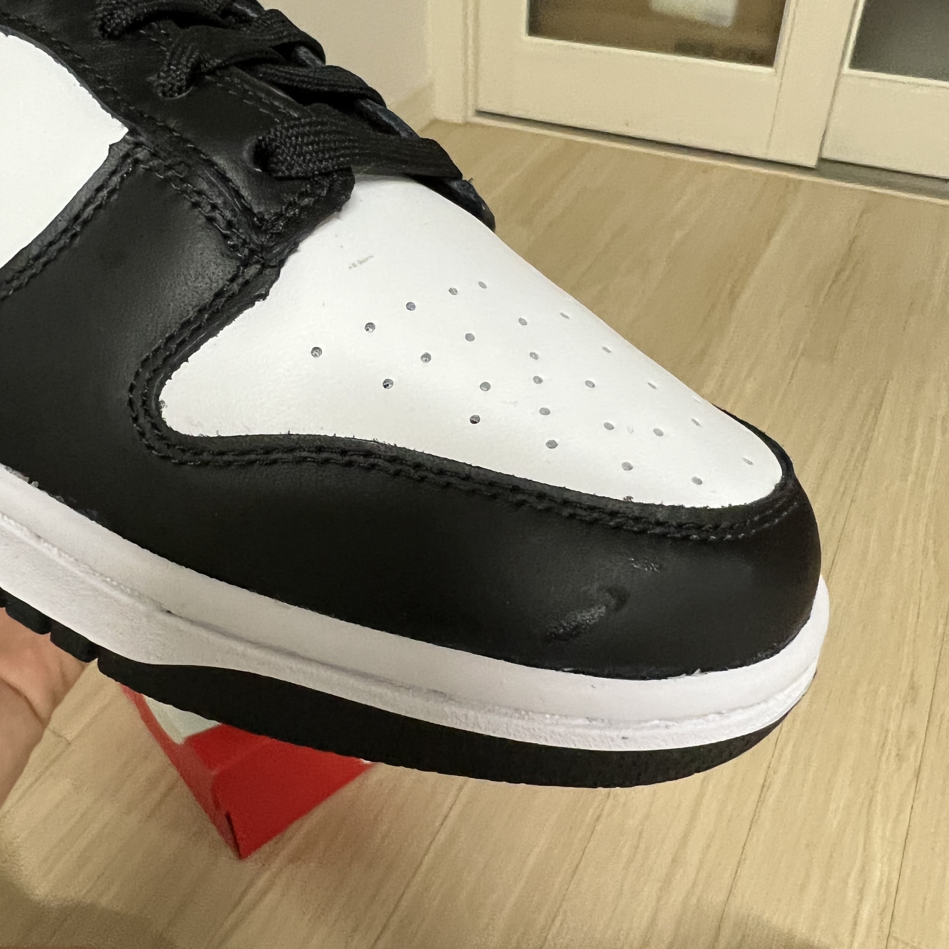 Nike Dunk Low Retro Black 착용 스타일 - 2