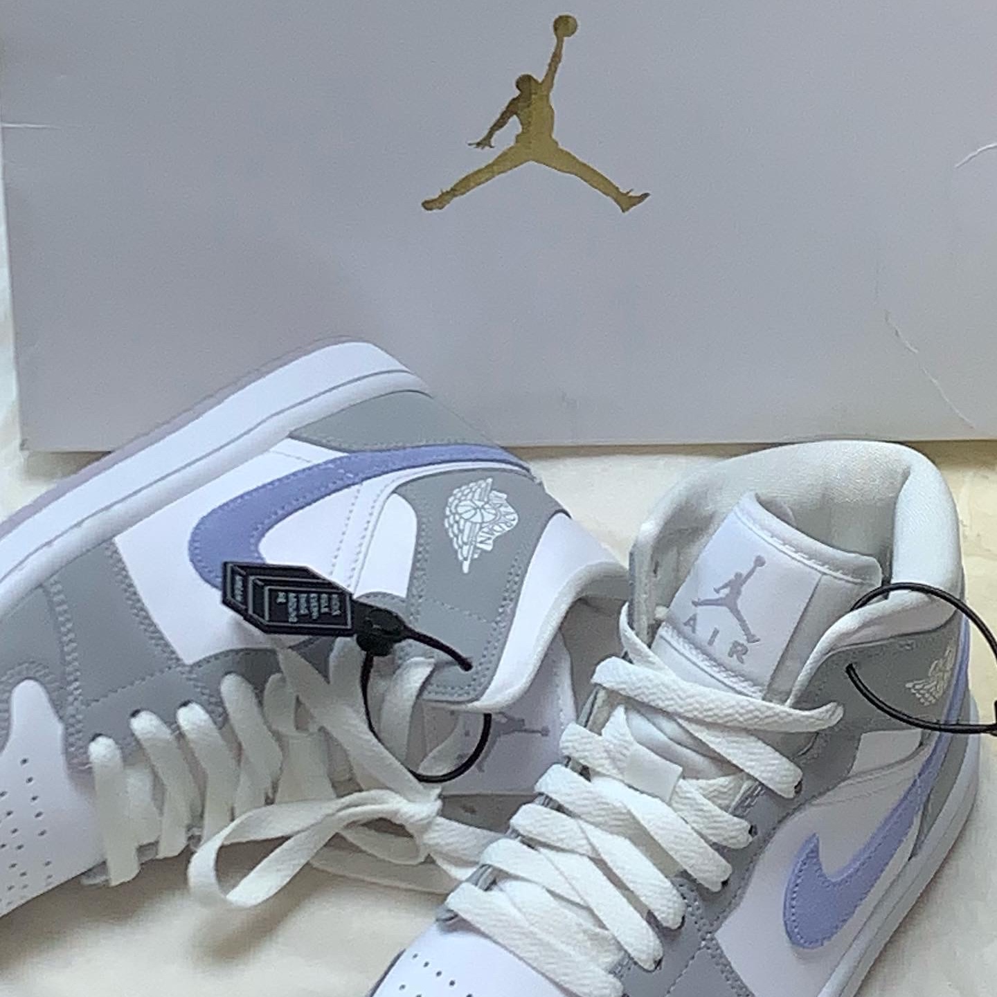 (W) Jordan 1 Mid Wolf Grey 착용 스타일 - 1
