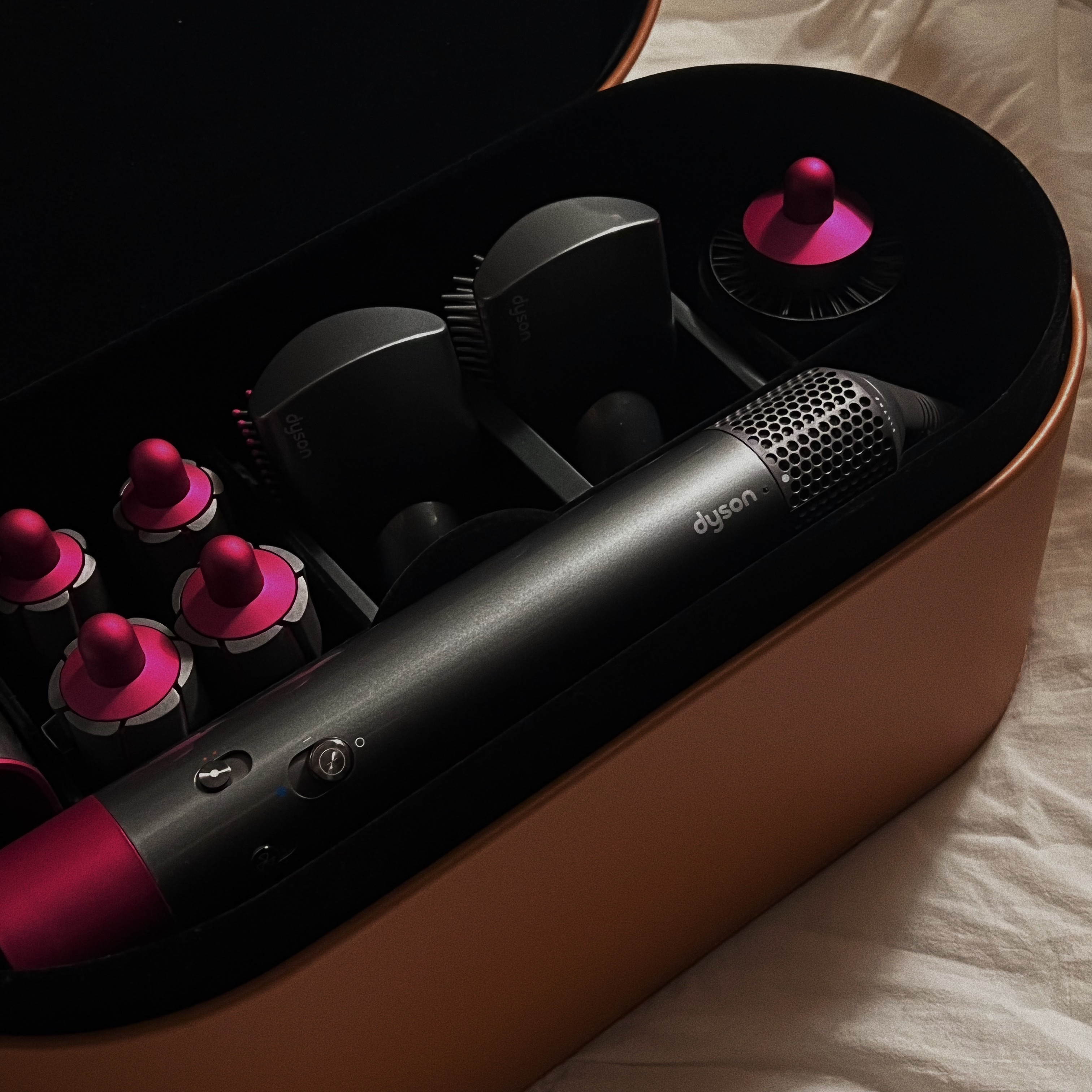 Dyson Airwrap Styler Complete Nickel Fuchsia (Korean Ver.) 착용 스타일