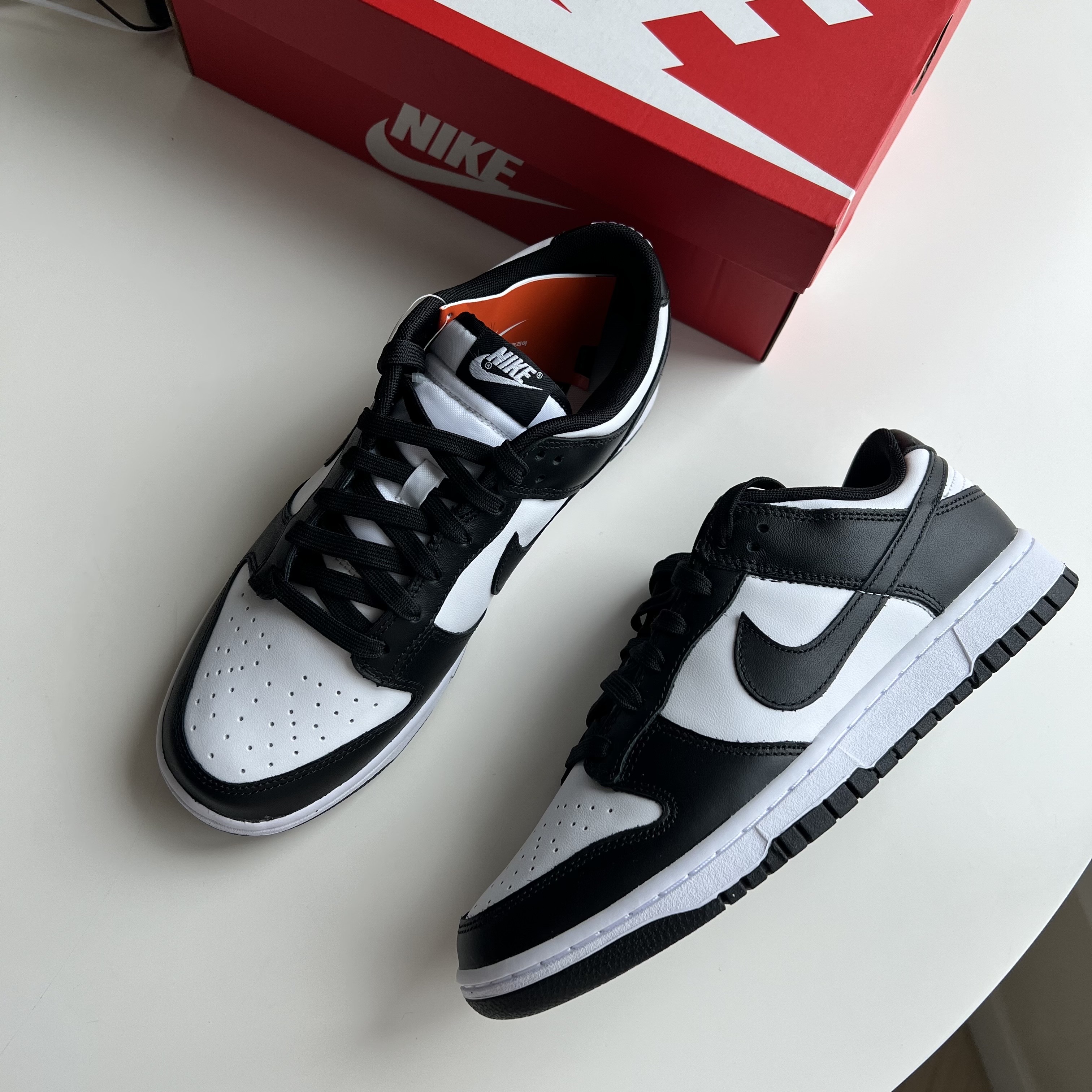 Nike Dunk Low Retro Black 착용 스타일 - 1