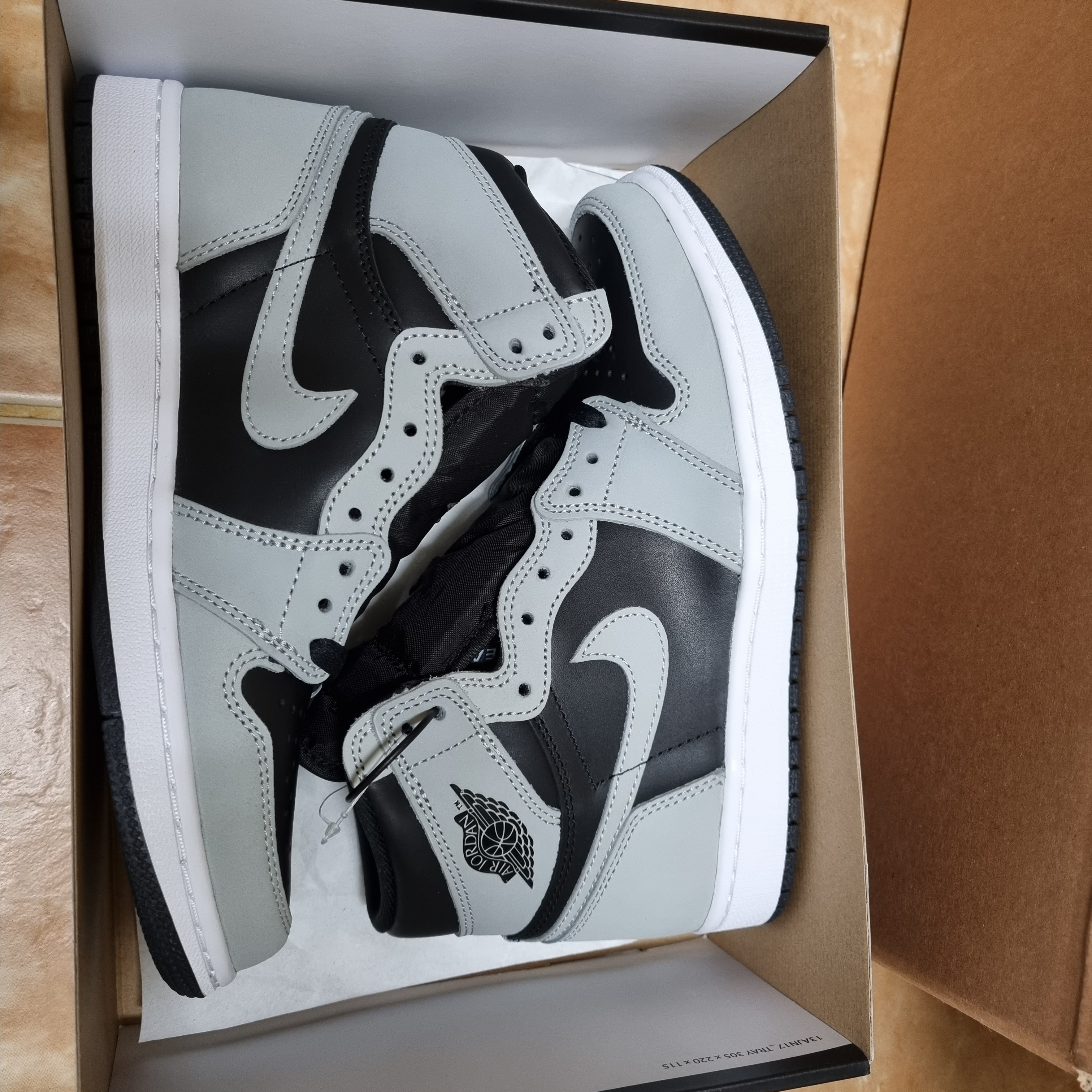 Jordan 1 Retro High OG Shadow 2.0 착용 스타일 - 2