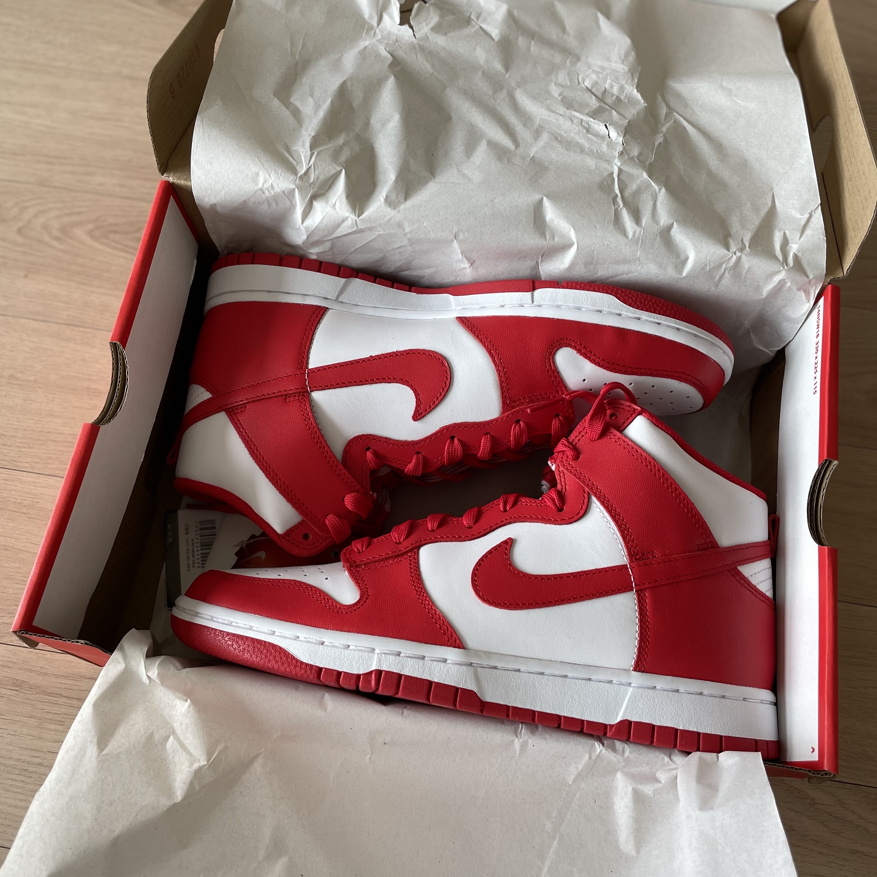 Nike Dunk High Retro Championship White and Red 착용 스타일 - 1
