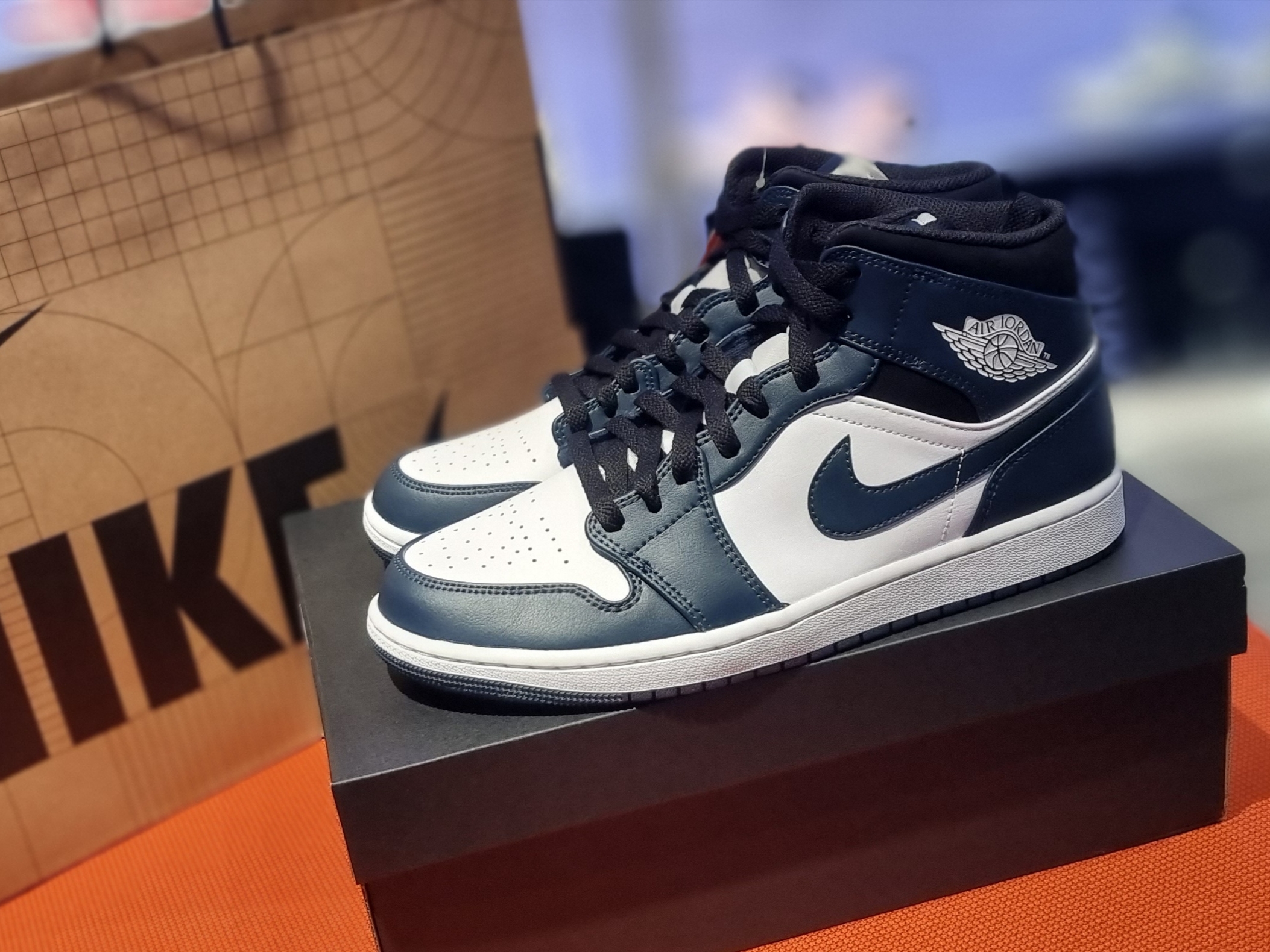Jordan 1 Mid Dark Teal 착용 스타일