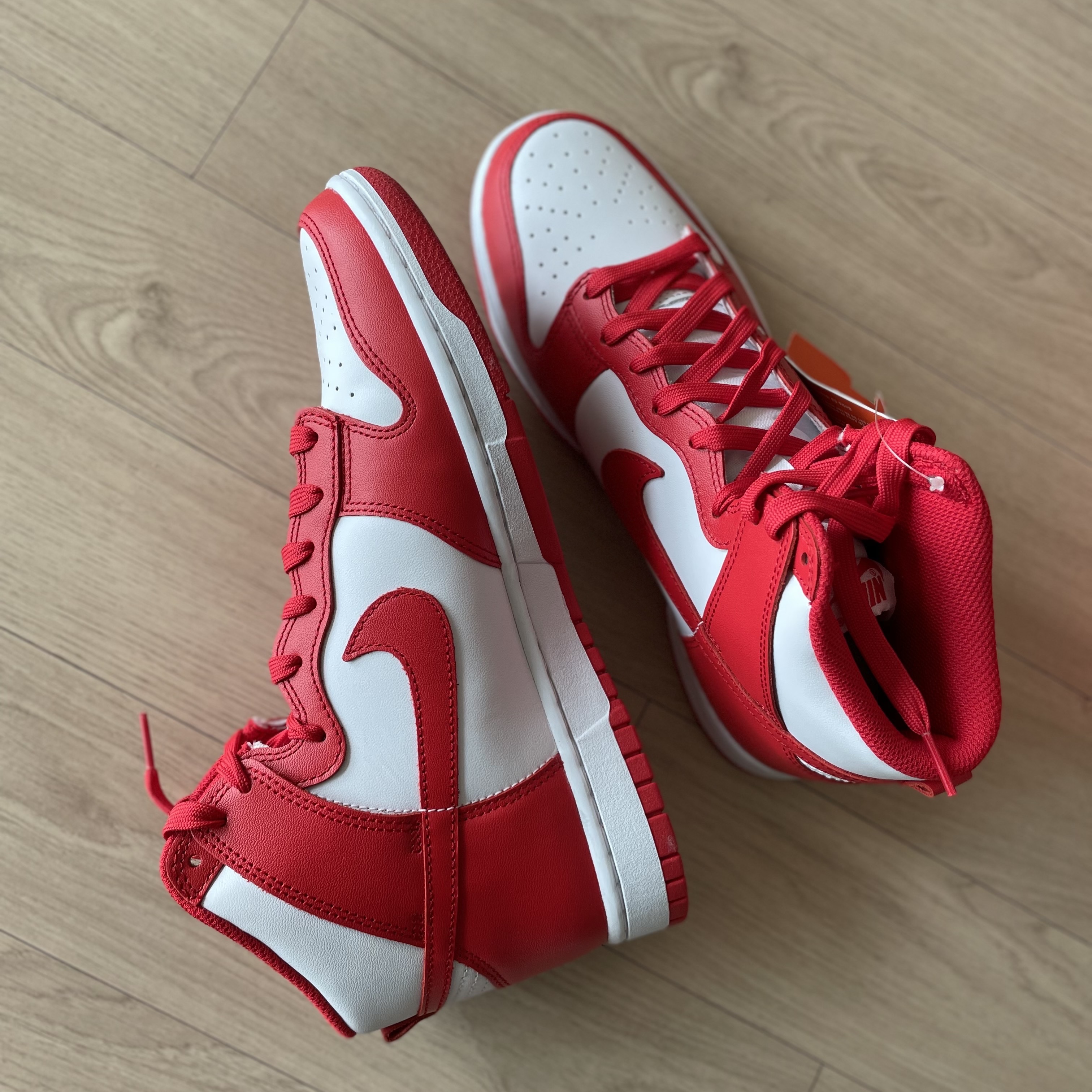 Nike Dunk High Retro Championship White and Red 착용 스타일 - 3