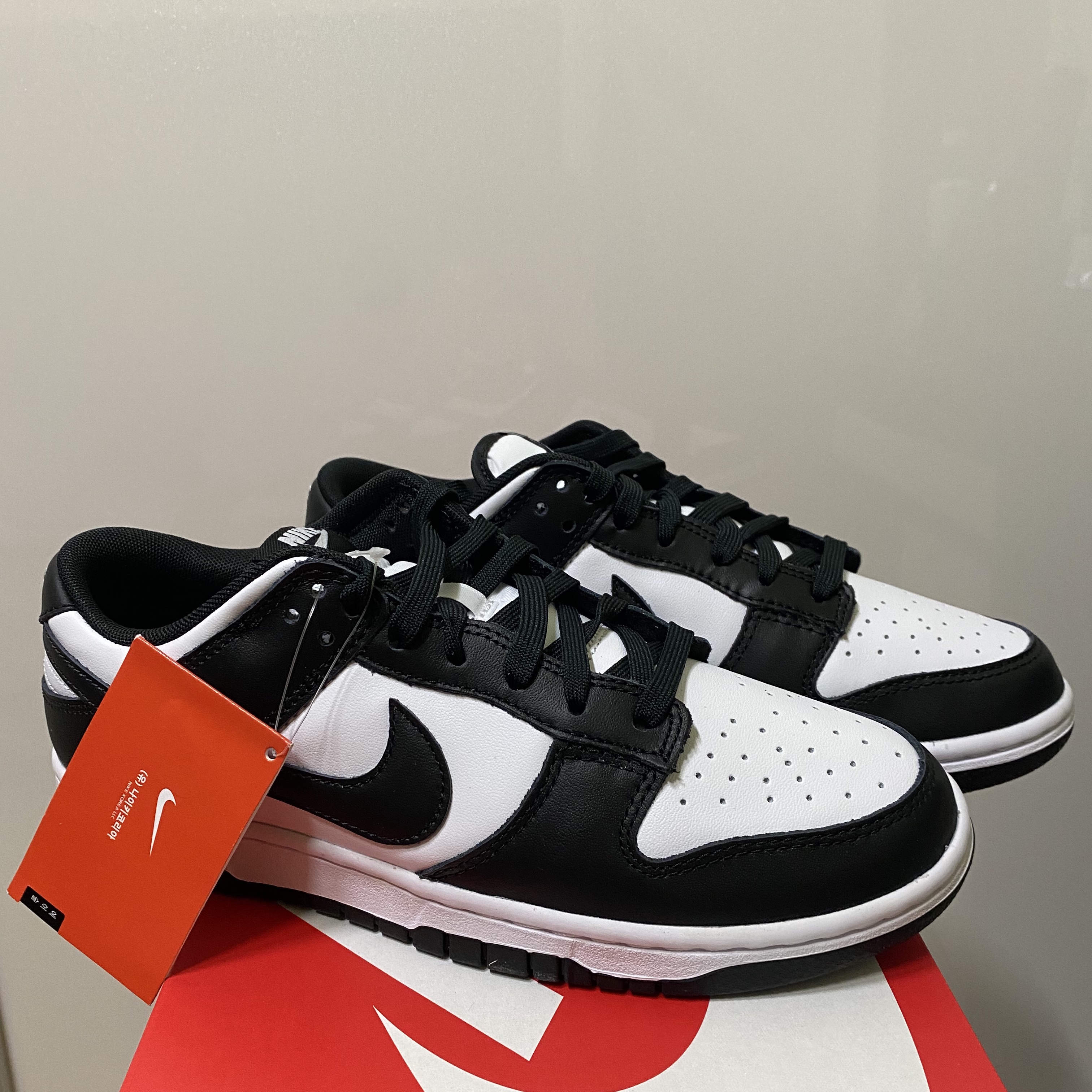Nike Dunk Low Retro Black 착용 스타일
