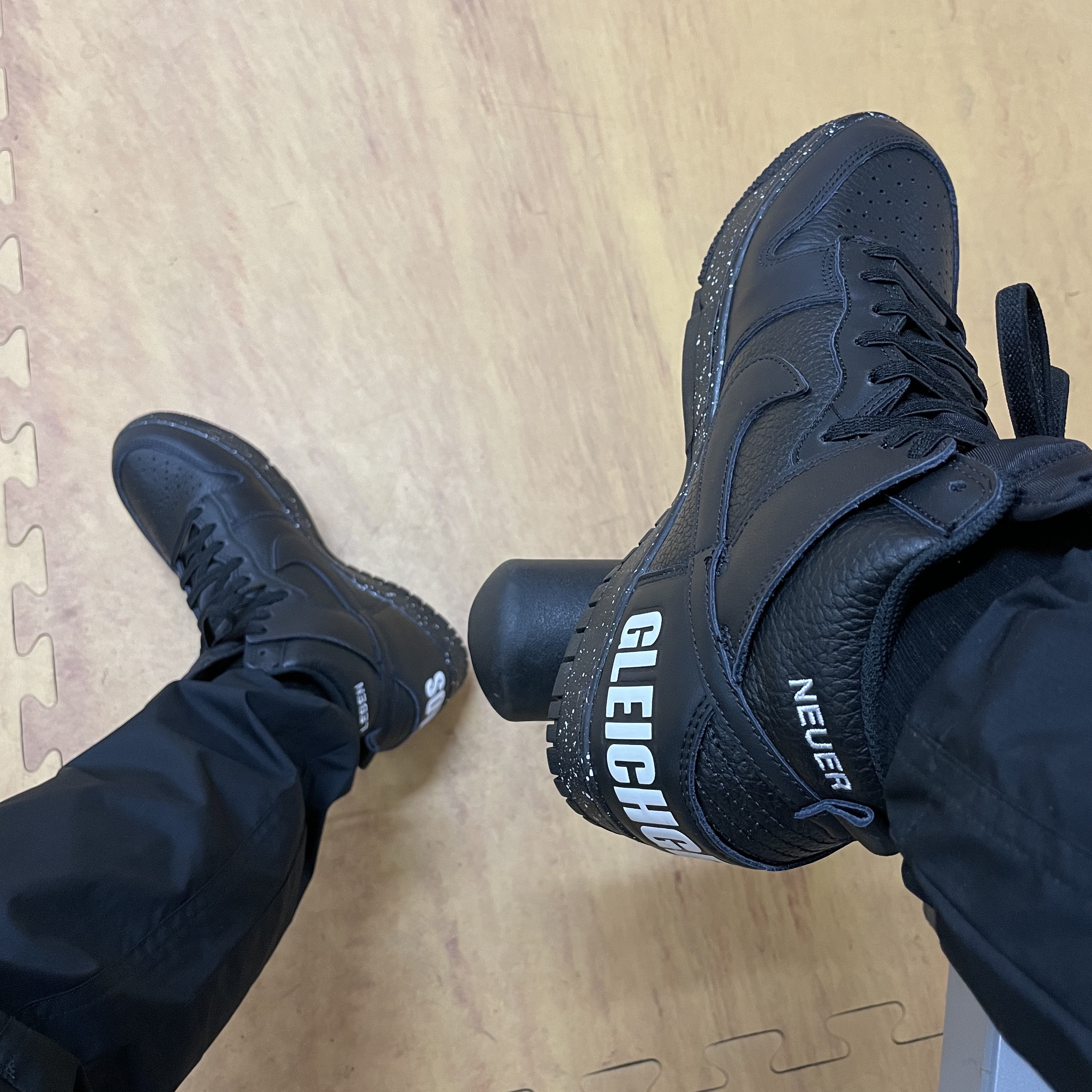 Nike x Undercover Dunk High 1985 Black 착용 스타일 - 3